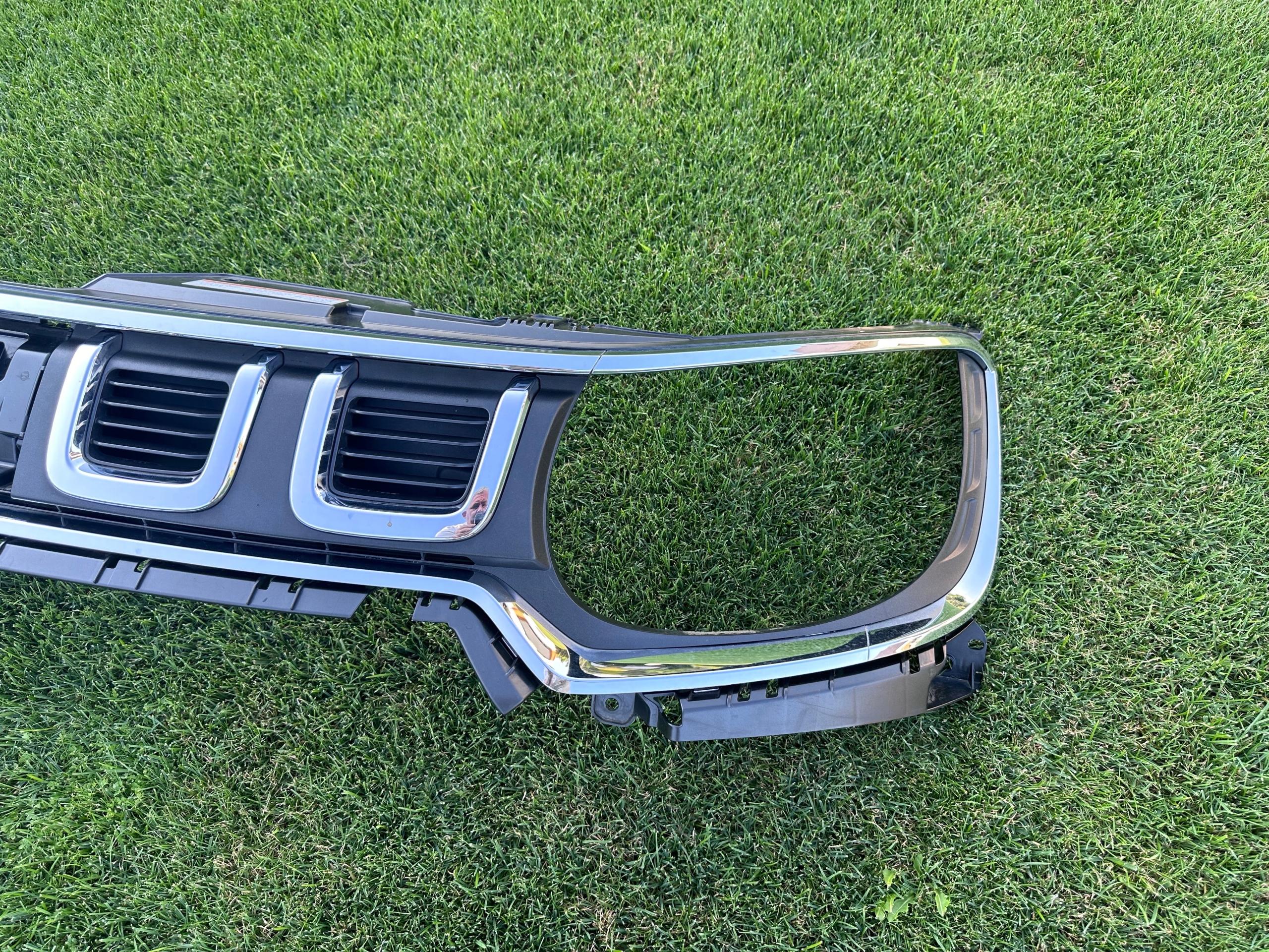 Kühlergrill Suzuki I IGNIS IGNIS III FRONTGRILL 7211173S0 Kühlergitter