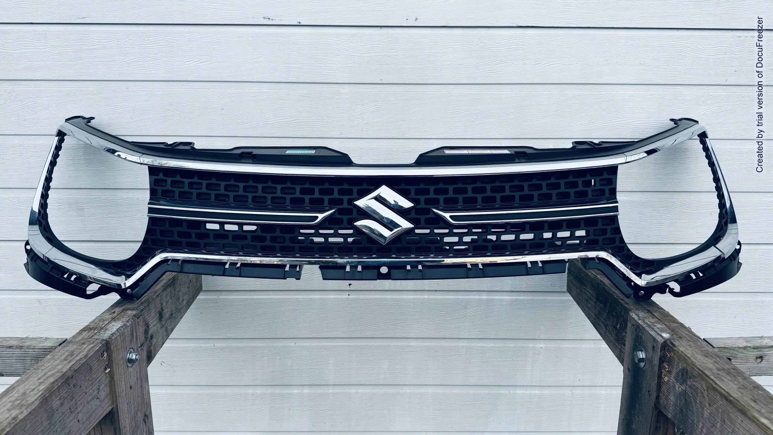 Kühlergrill Suzuki I IGNIS IGNIS III FRONTGRILL 7211262R0 Kühlergitter