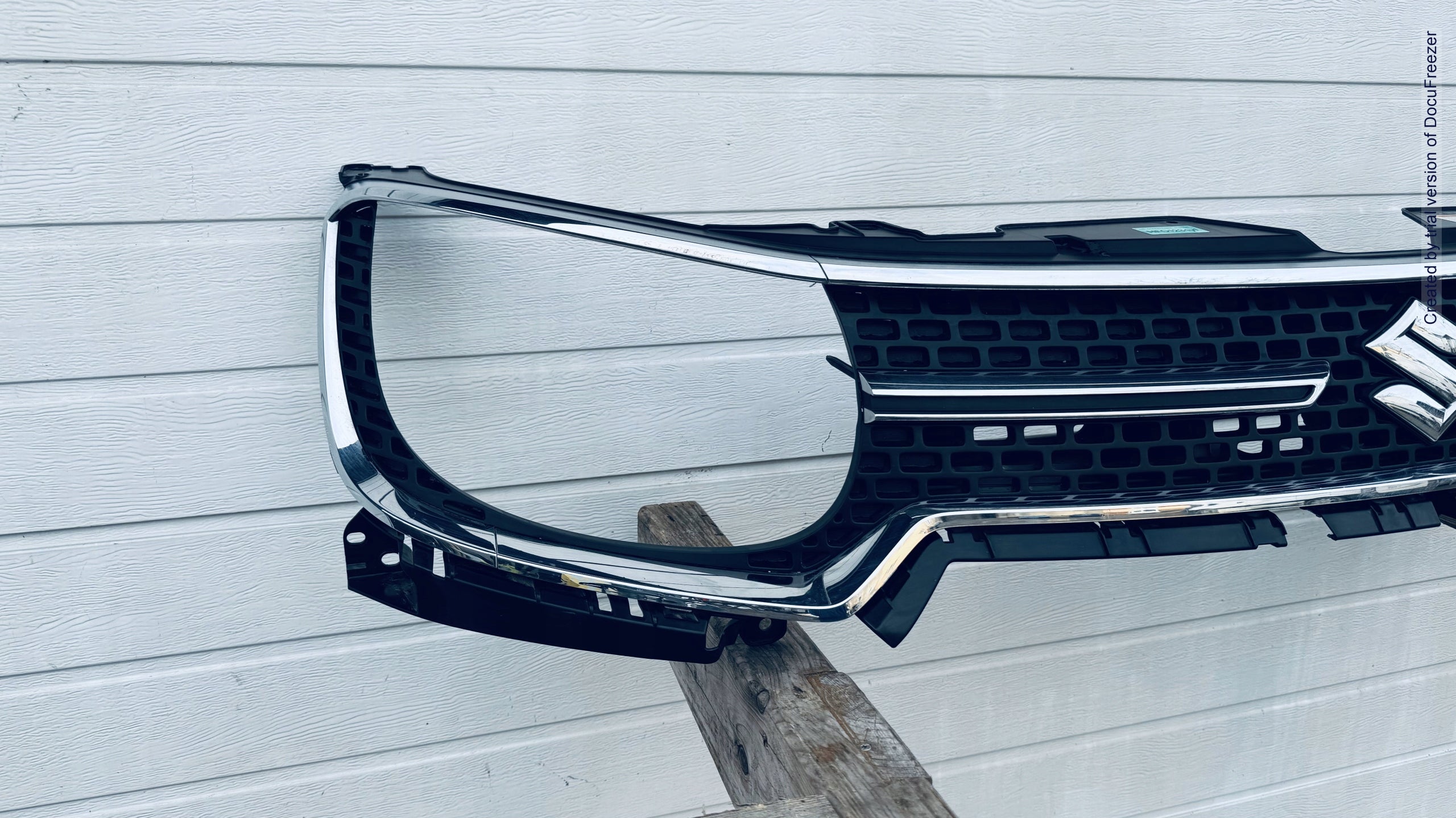 Kühlergrill Suzuki I IGNIS IGNIS III FRONTGRILL 7211262R0 Kühlergitter