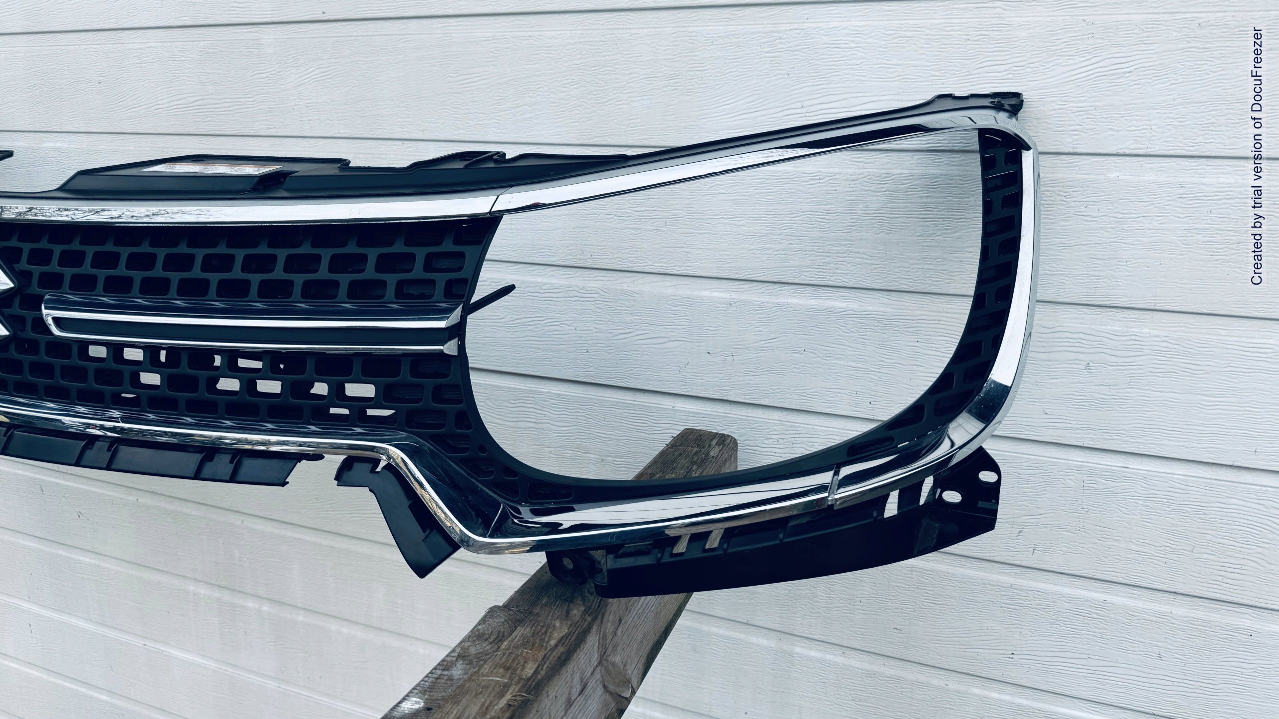 Kühlergrill Suzuki I IGNIS IGNIS III FRONTGRILL 7211262R0 Kühlergitter