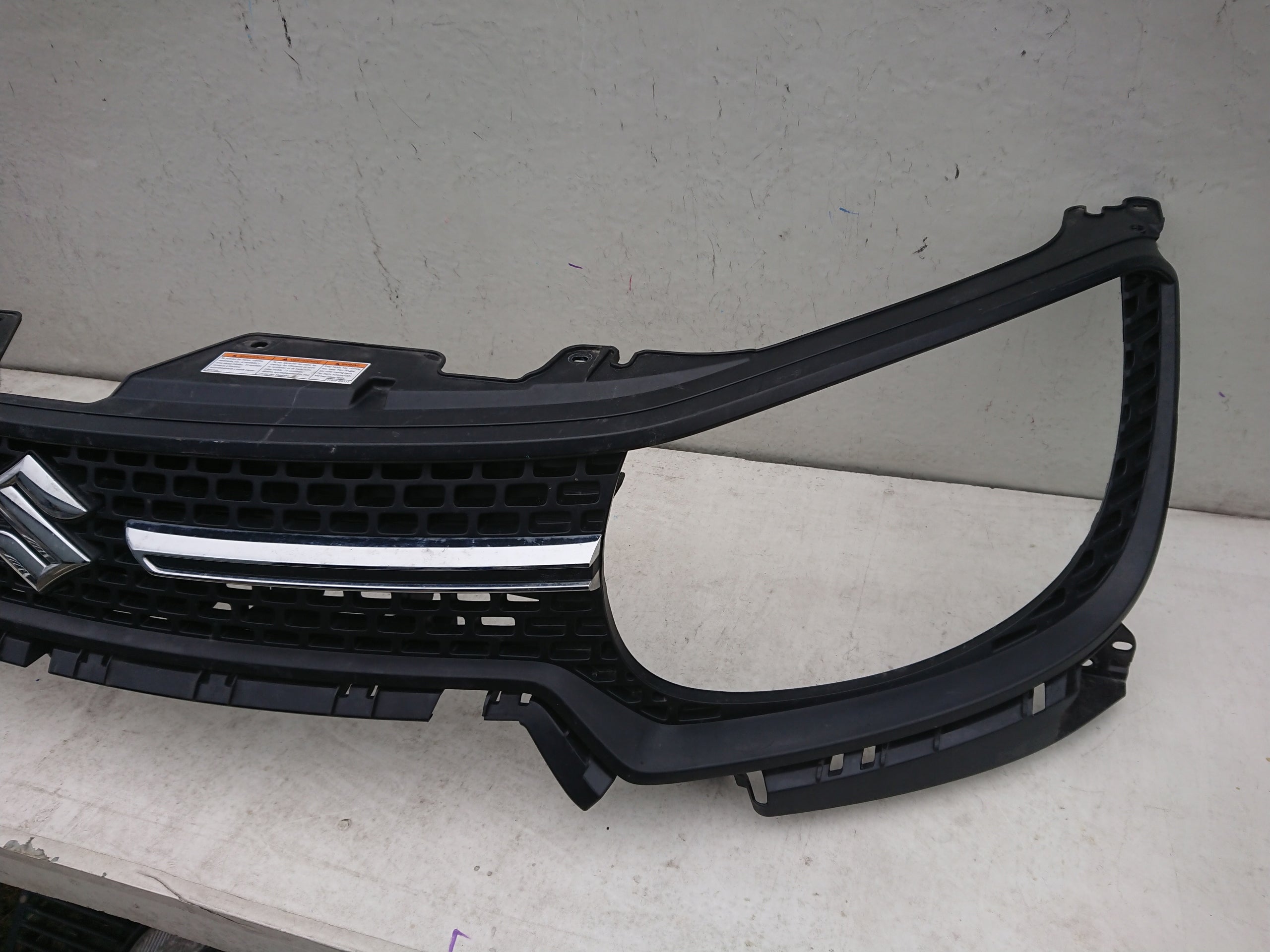 Kühlergrill Suzuki IGNIS 3 I IGNIS FRONTGRILL 7211262r0k Kühlergitter