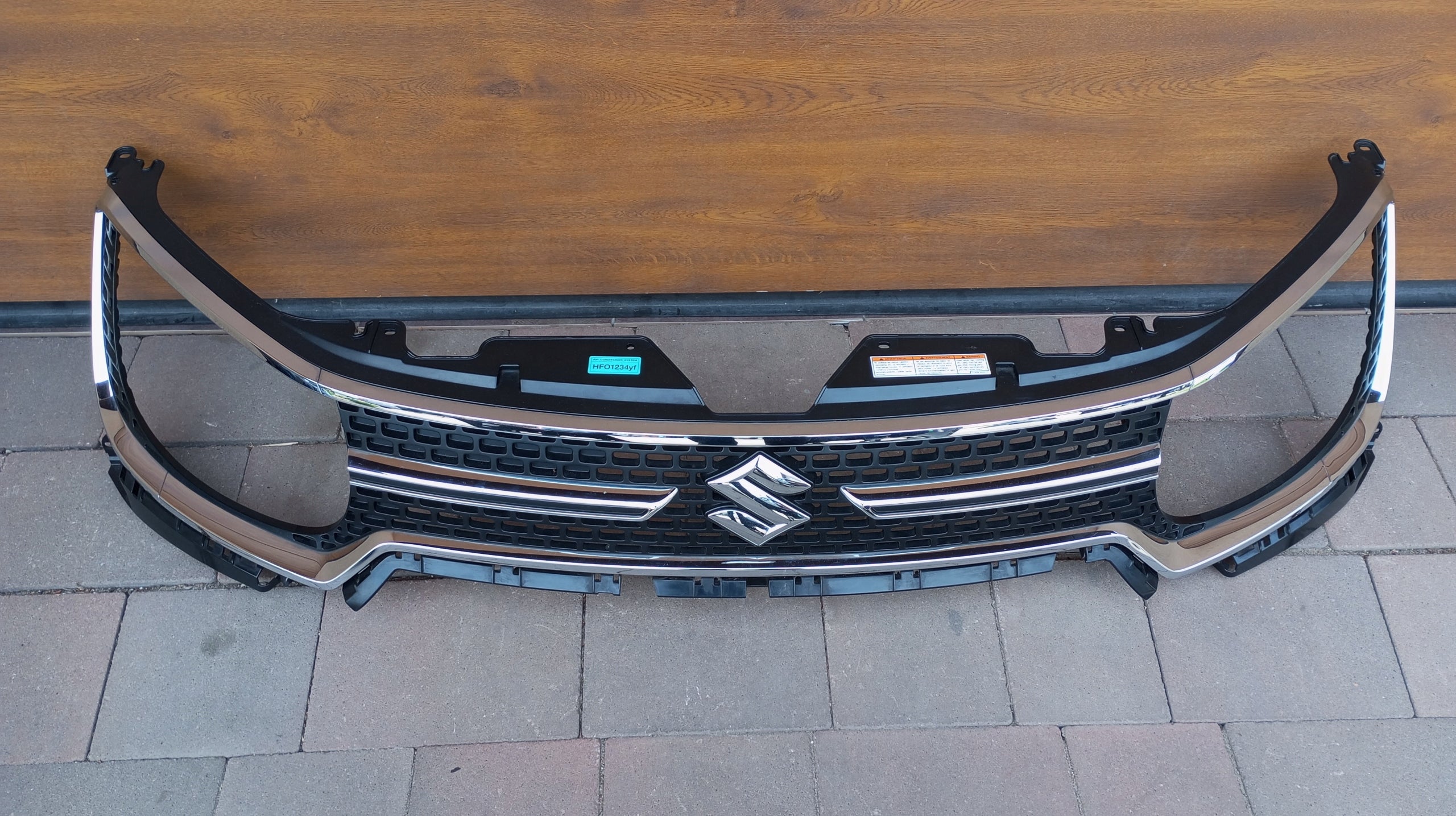  Kühlergrill Suzuki I IGNIS IGNIS III FRONTGRILL 7211162R13 Kühlergitter product image