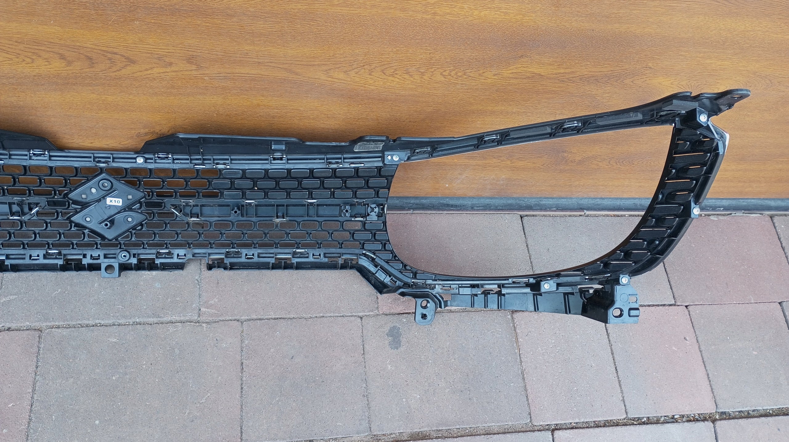 Kühlergrill Suzuki I IGNIS IGNIS III FRONTGRILL 7211162R13 Kühlergitter