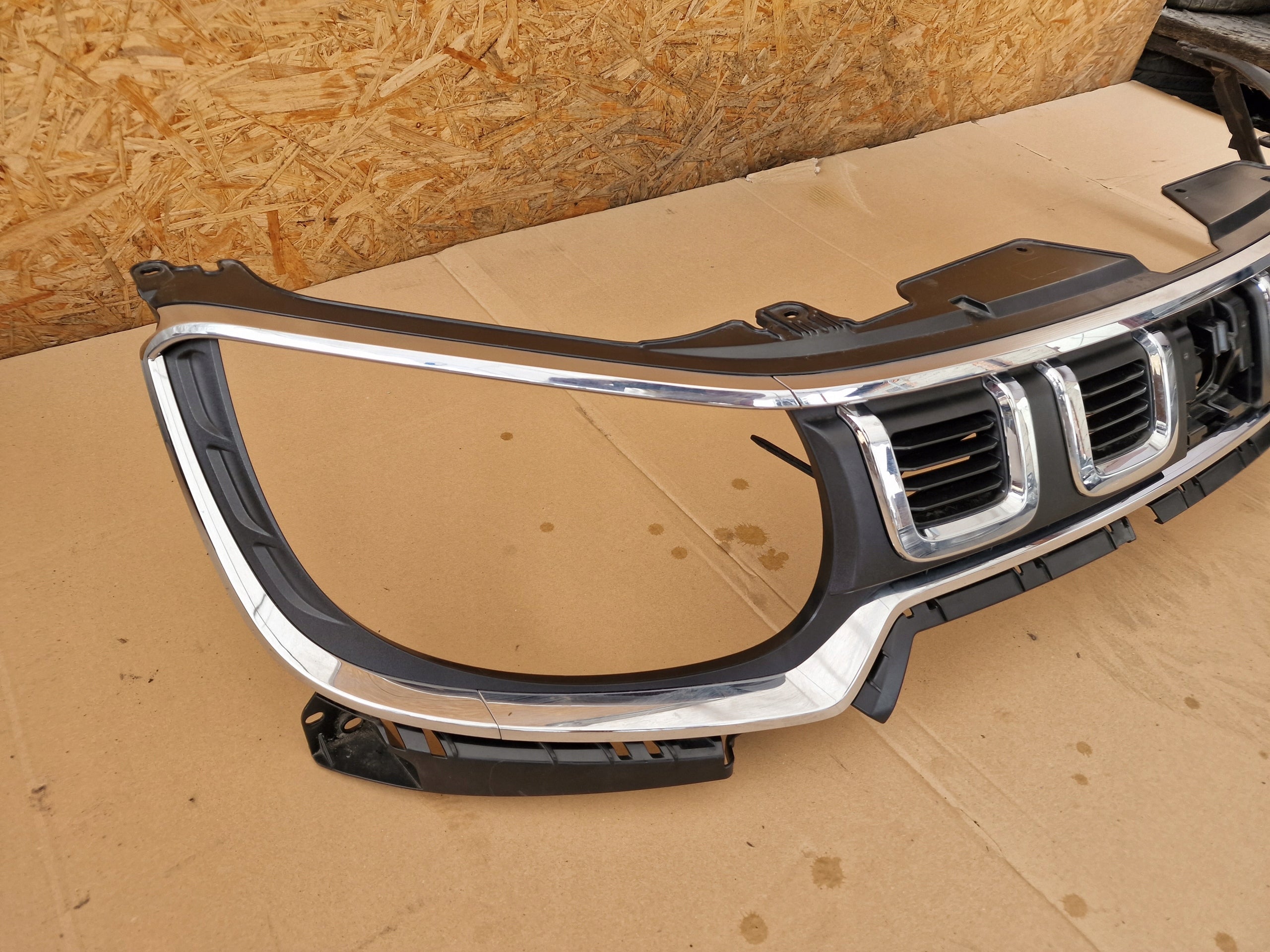 Kühlergrill Suzuki I IGNIS IGNIS III FRONTGRILL 7211173S0S Kühlergitter