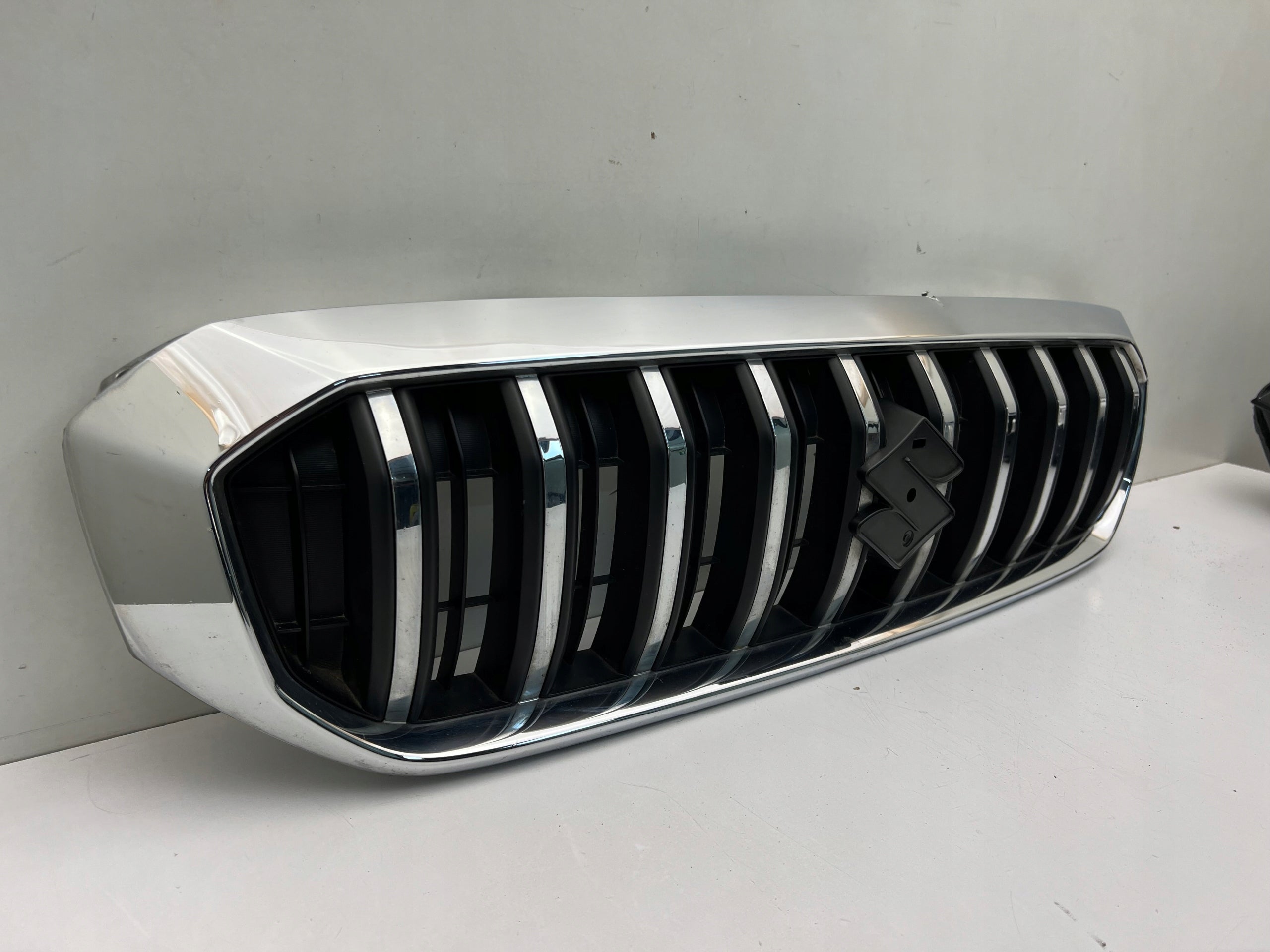 Kühlergrill Suzuki SCROSS SX4 FRONTGRILL Kühlergitter