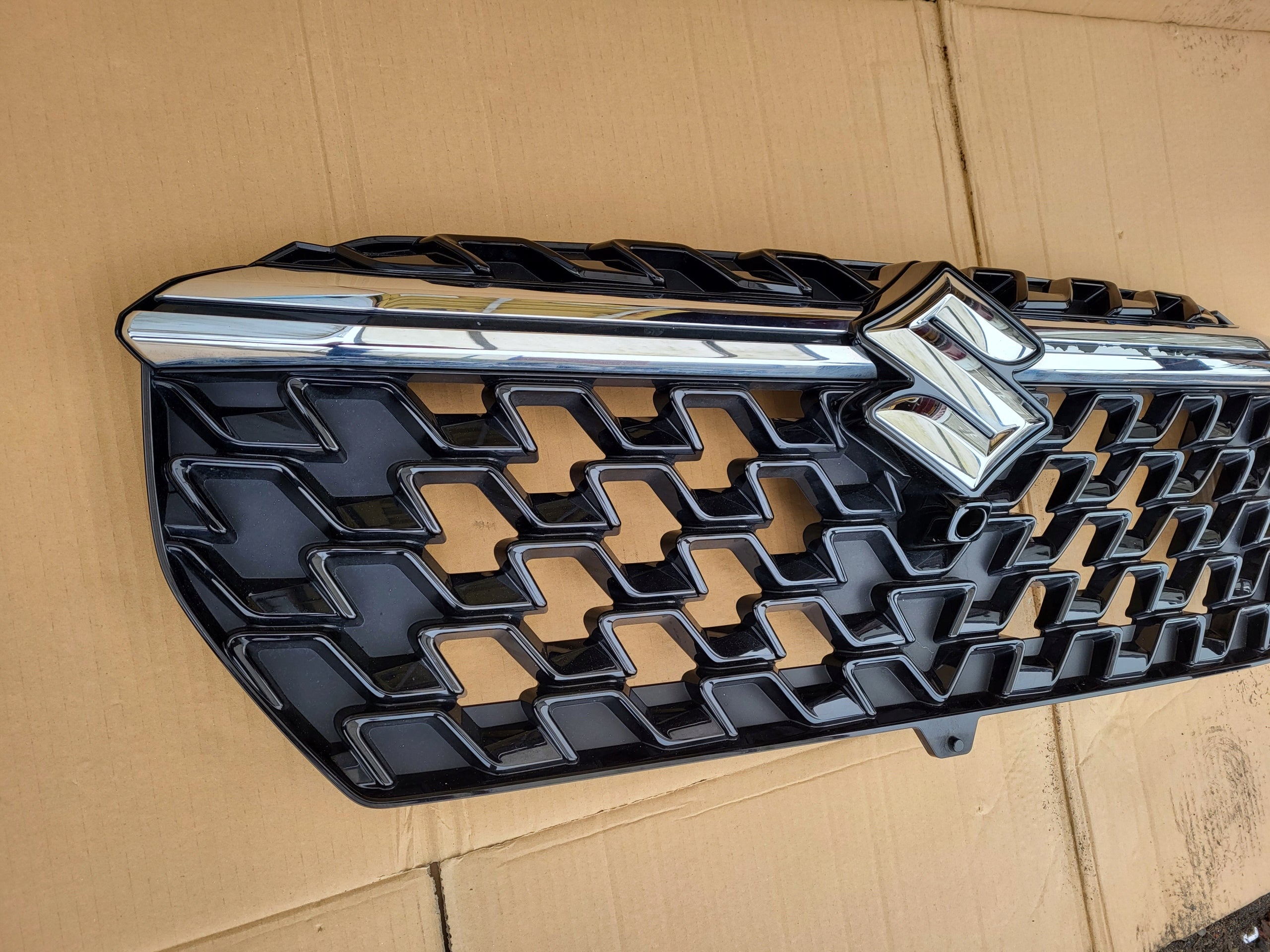 Kühlergrill Suzuki SX4 I SCROSS FRONTGRILL Kühlergitter