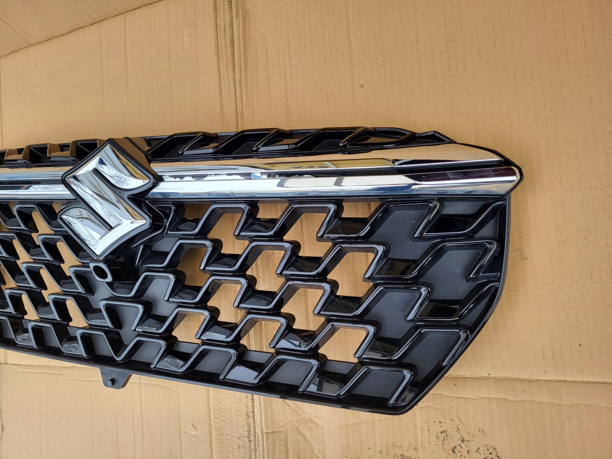 Kühlergrill Suzuki SX4 I SCROSS FRONTGRILL Kühlergitter