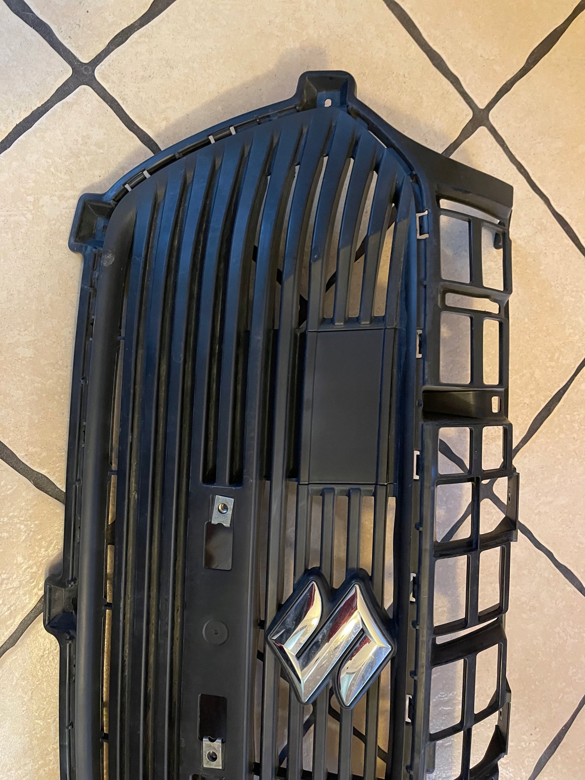 Kühlergrill Suzuki I SWIFT FRONTGRILL Kühlergitter