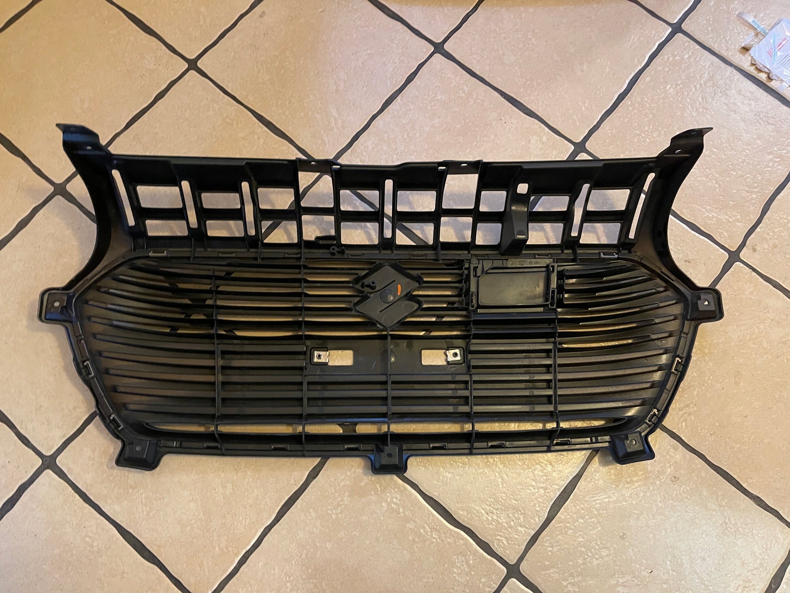 Kühlergrill Suzuki I SWIFT FRONTGRILL Kühlergitter