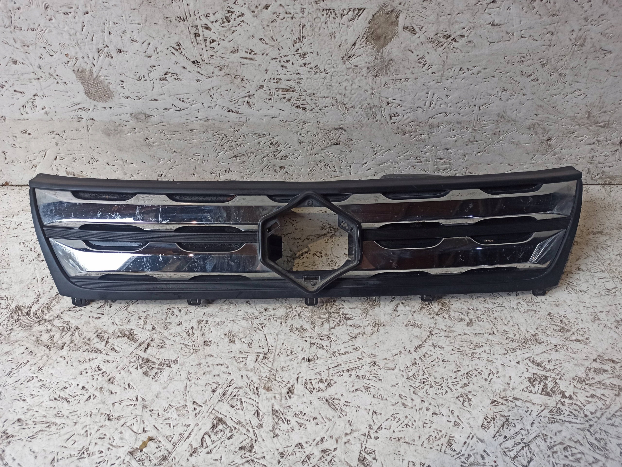 Kühlergrill Suzuki VITARA II I VITARA FRONTGRILL 7212154P0s Kühlergitter