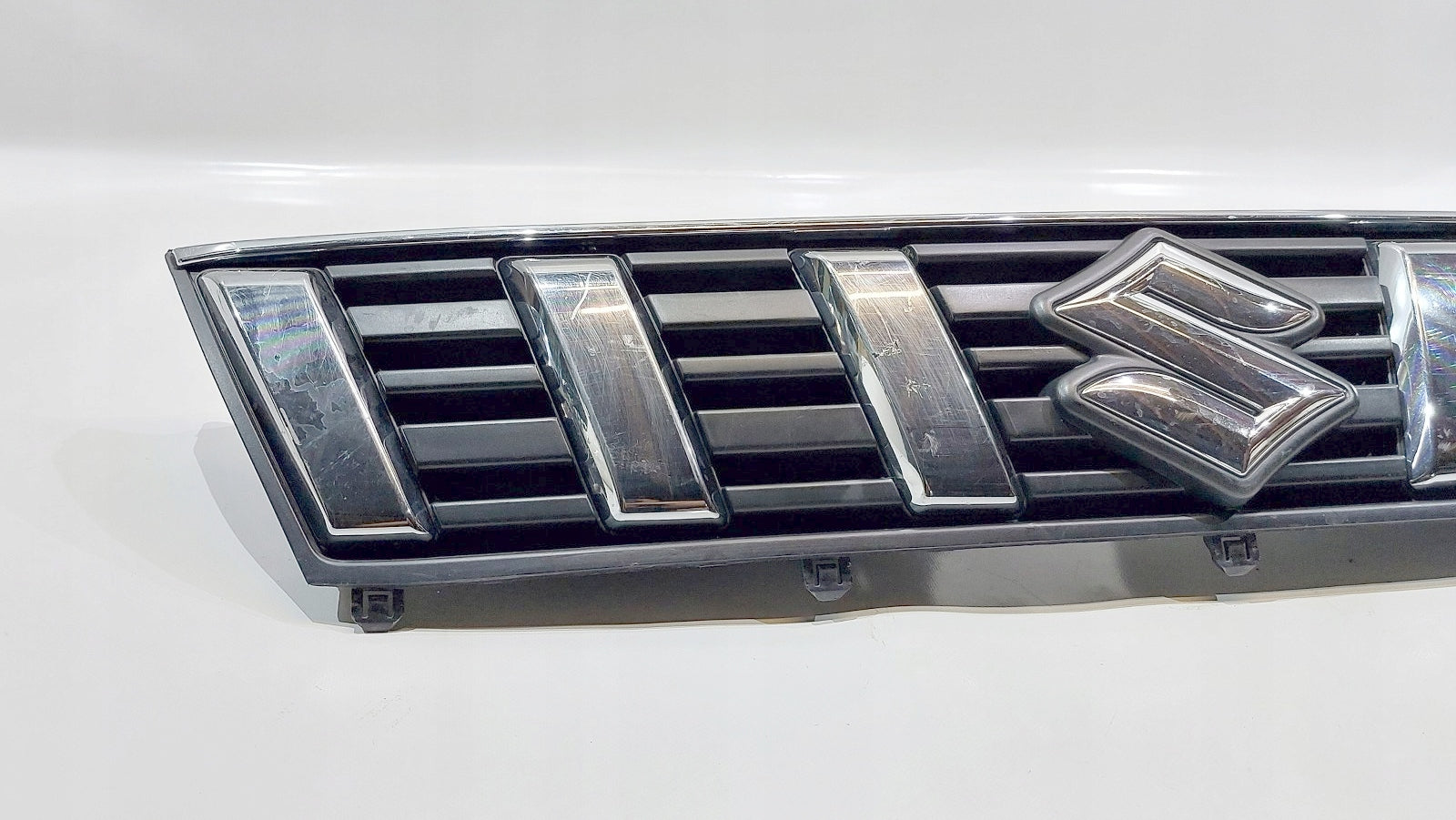 Kühlergrill Suzuki I VITARA VITARA II FRONTGRILL 7212186R0 Kühlergitter