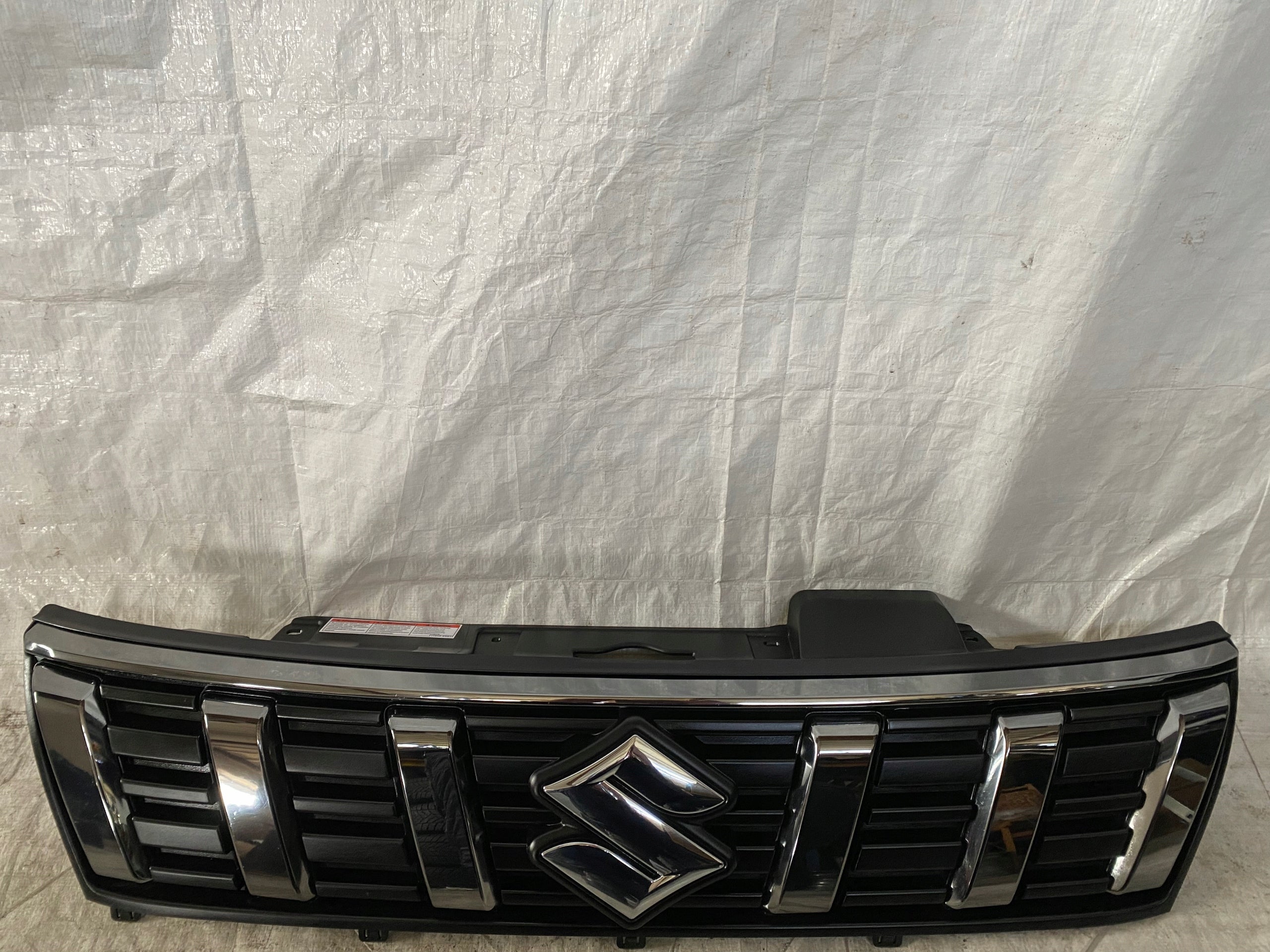 Kühlergrill Suzuki I VITARA FRONTGRILL 7212186R0 Kühlergitter