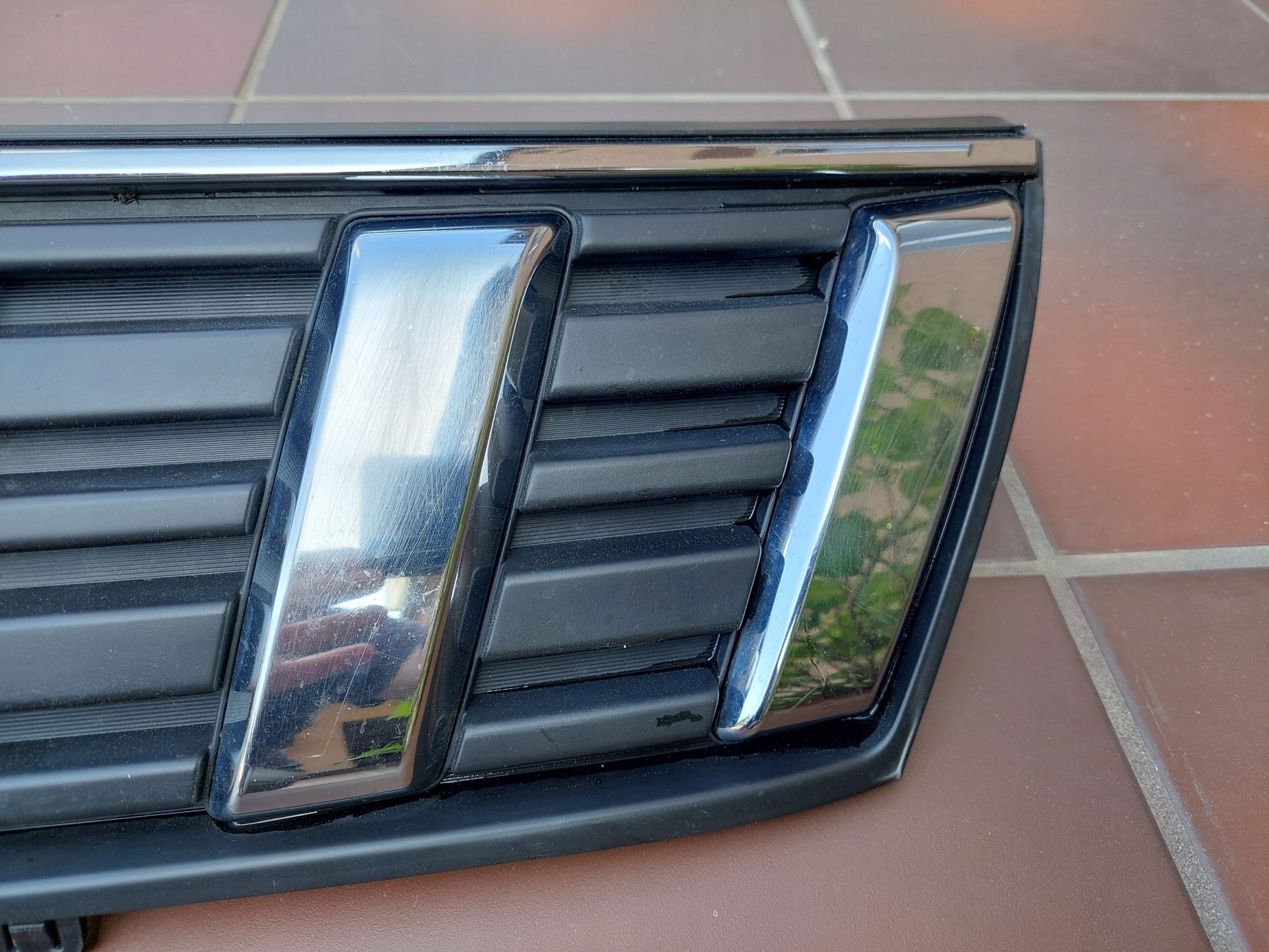 Kühlergrill Suzuki VITARA II I VITARA FRONTGRILL 7212186R0G Kühlergitter