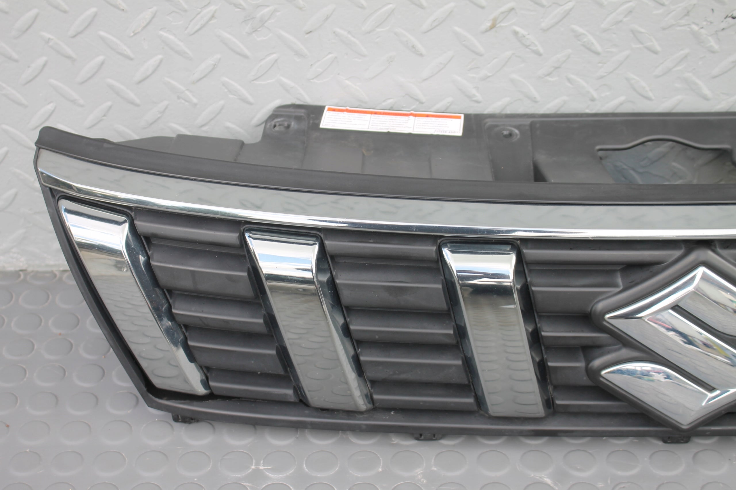 Kühlergrill Suzuki VITARA II I VITARA FRONTGRILL 7212172121 Kühlergitter