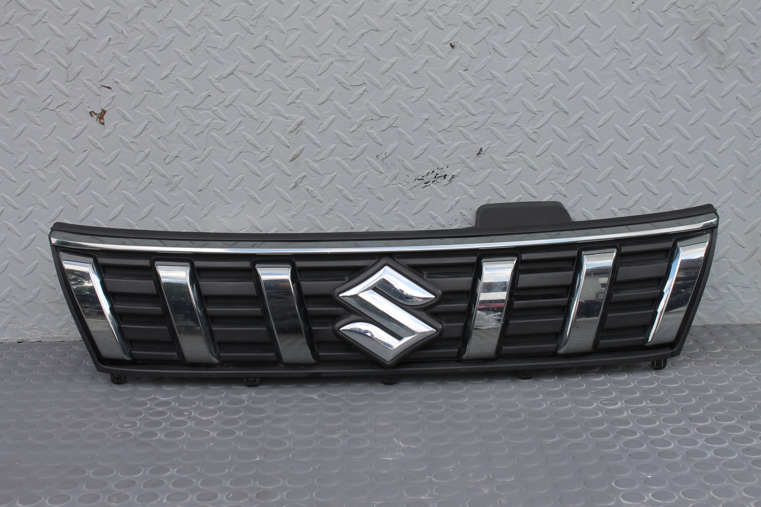 Kühlergrill Suzuki VITARA II I VITARA FRONTGRILL 7212172121 Kühlergitter