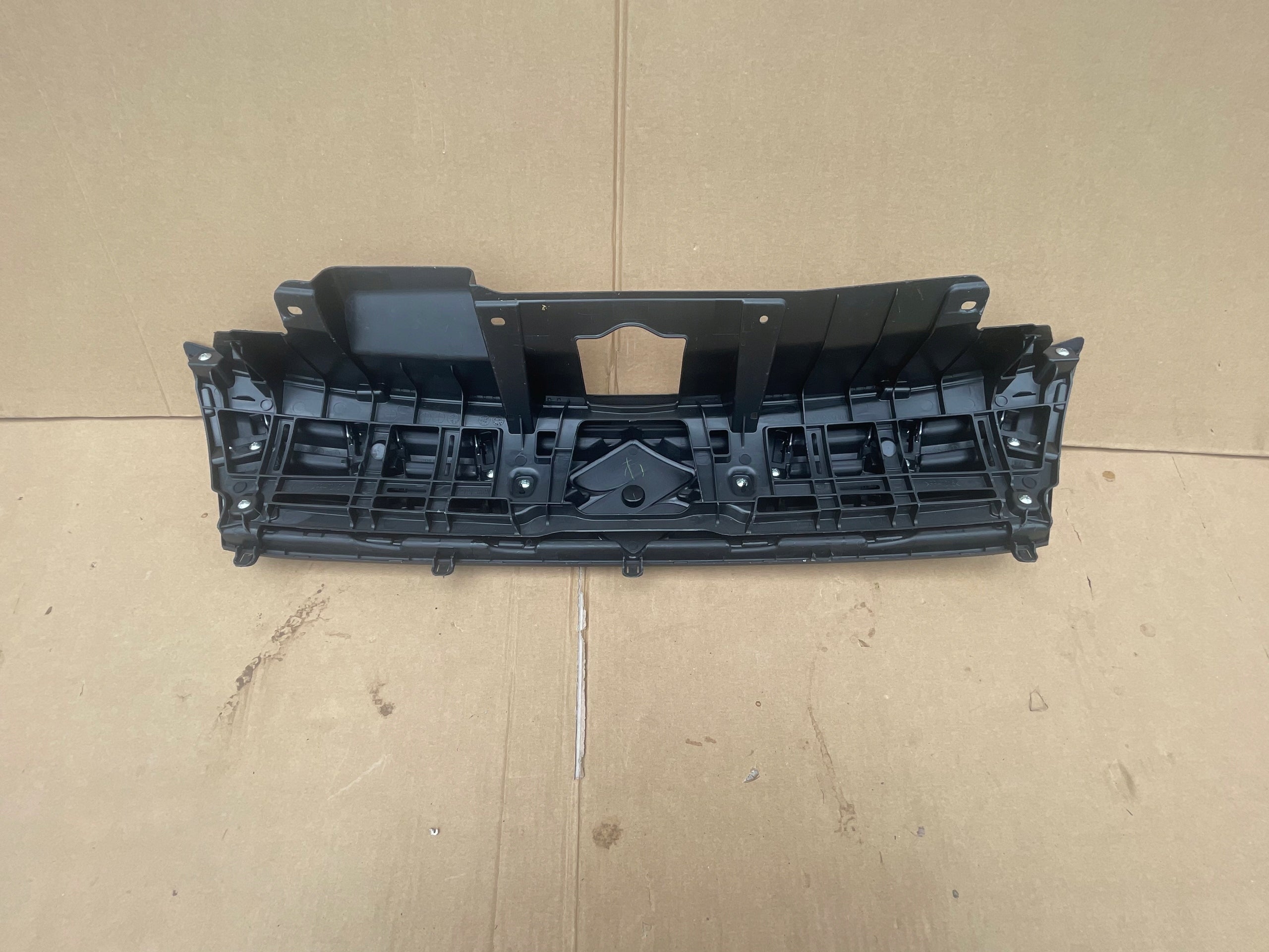 Kühlergrill Suzuki I VITARA VITARA II FRONTGRILL 7212186R07 Kühlergitter