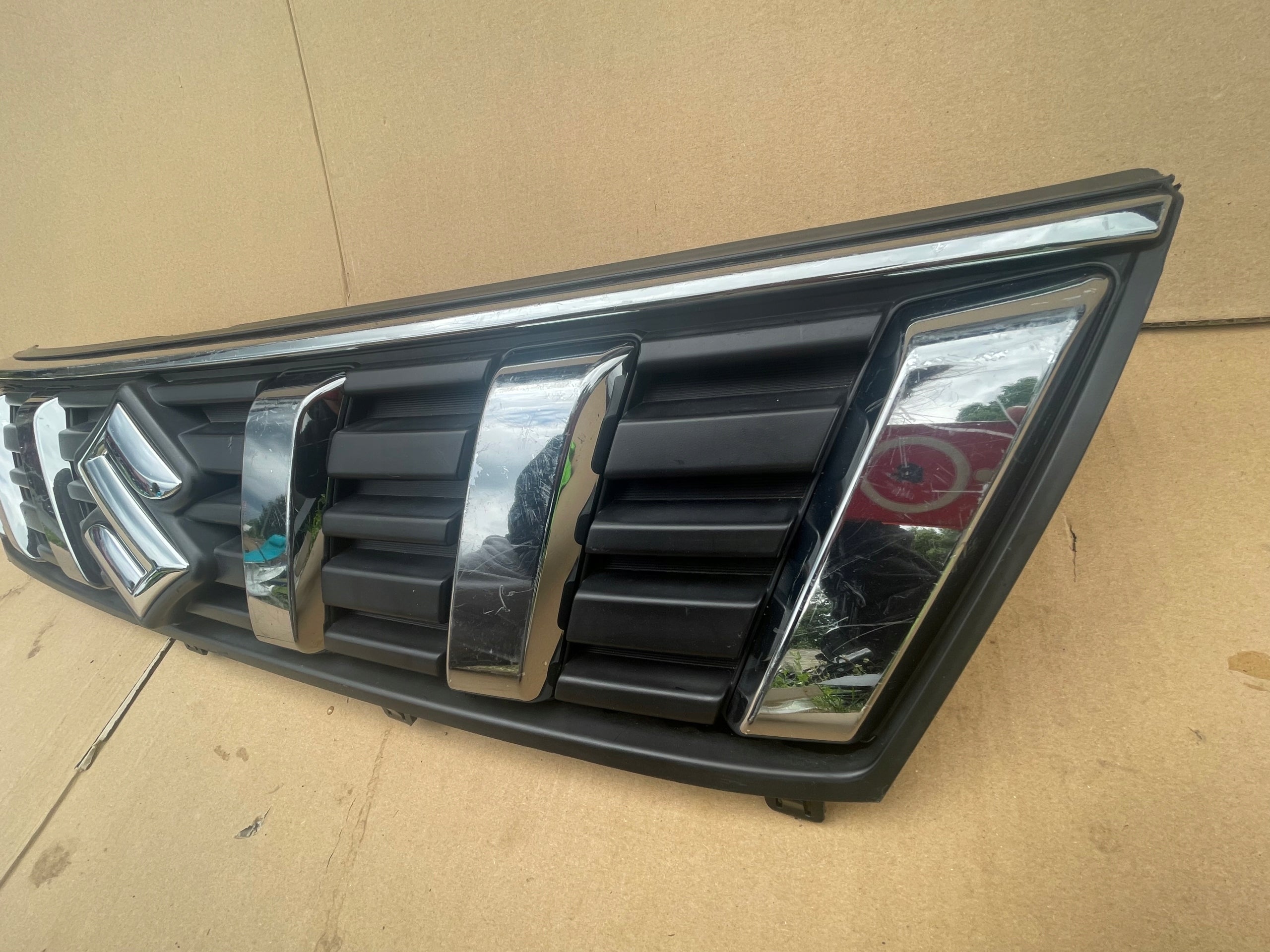 Kühlergrill Suzuki I VITARA VITARA II FRONTGRILL 7212186R07 Kühlergitter