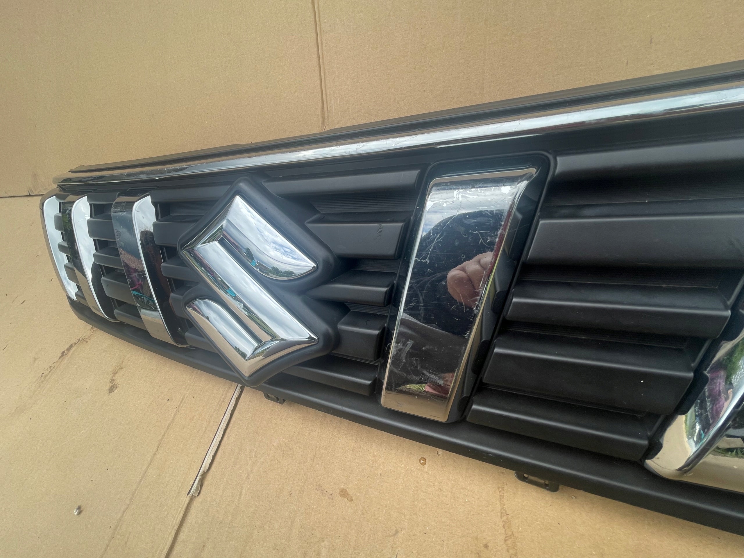 Kühlergrill Suzuki I VITARA VITARA II FRONTGRILL 7212186R07 Kühlergitter