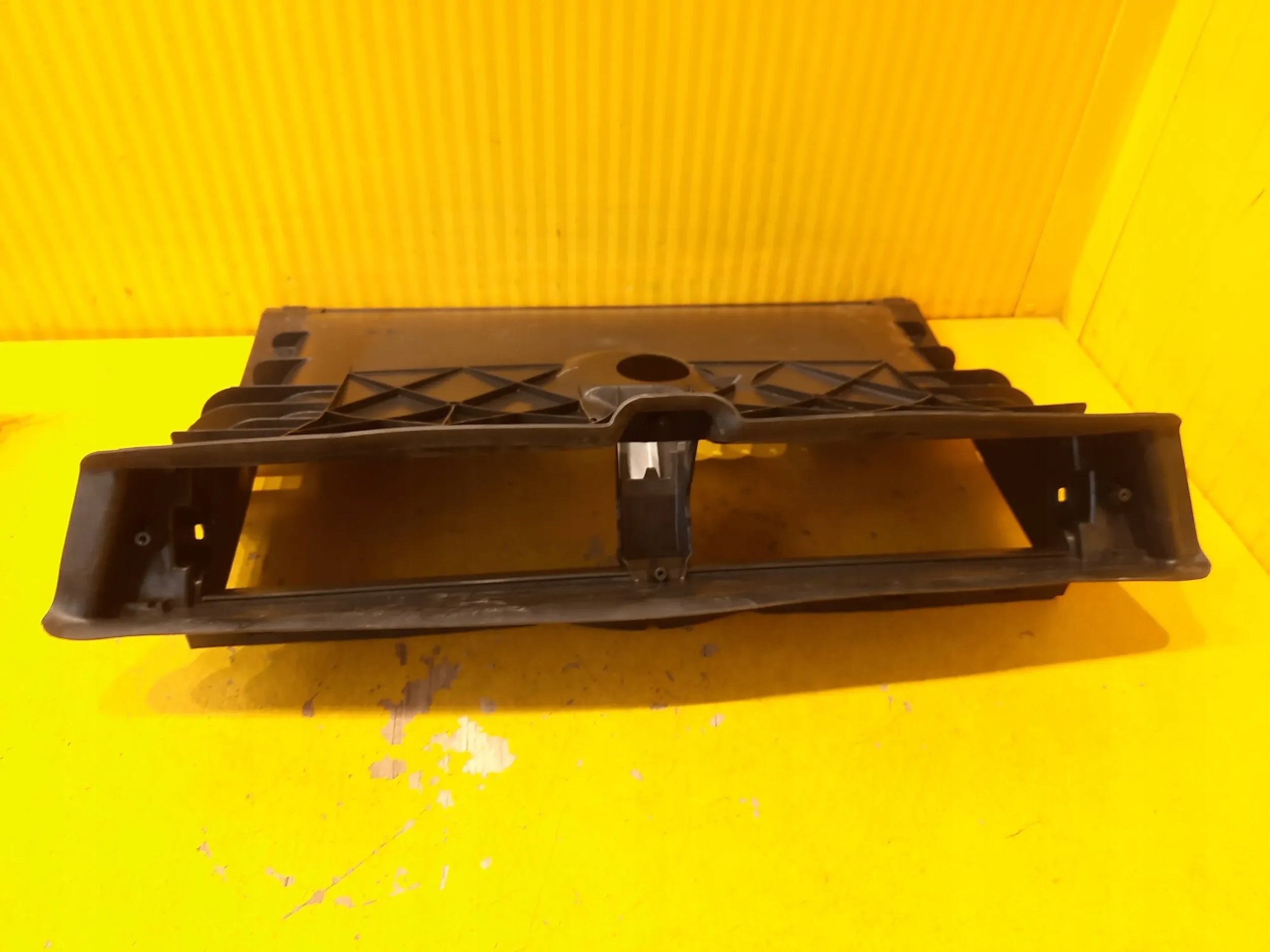 Kühlergrill Tesla S MODEL Y FRONTGRILL 01640666 Kühlergitter