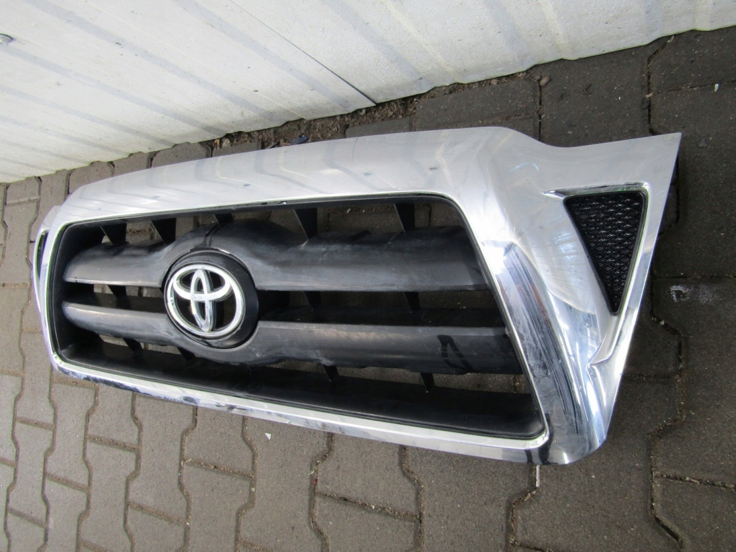 Kühlergrill Toyota E 5 TACOMA FRONTGRILL 5310004350 Kühlergitter