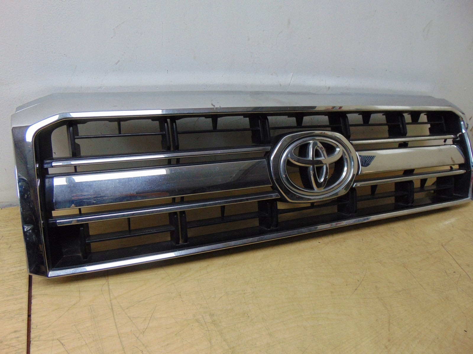 Kühlergrill Toyota 5 LAND CRUISER FRONTGRILL 5310160450 Kühlergitter