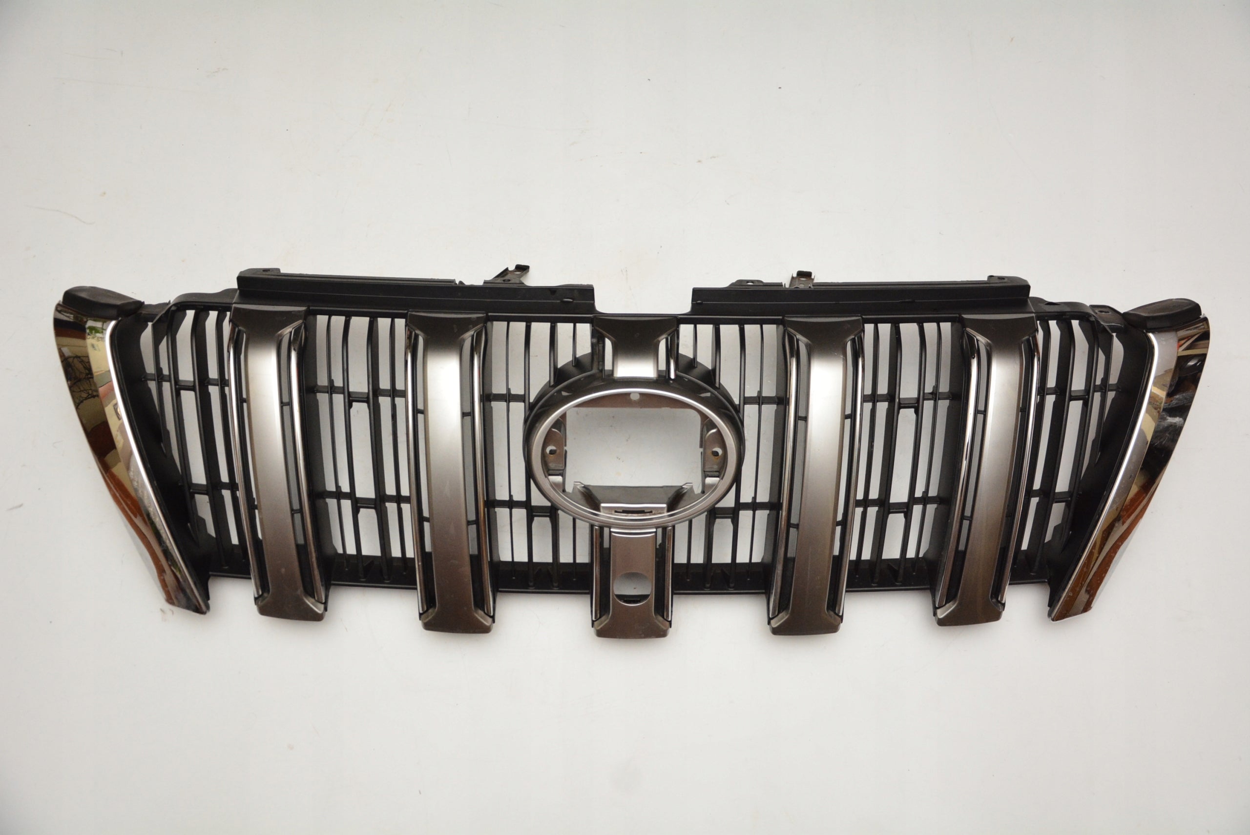 Kühlergrill Toyota 5 LAND CRUISER FRONTGRILL 5311160A71 Kühlergitter