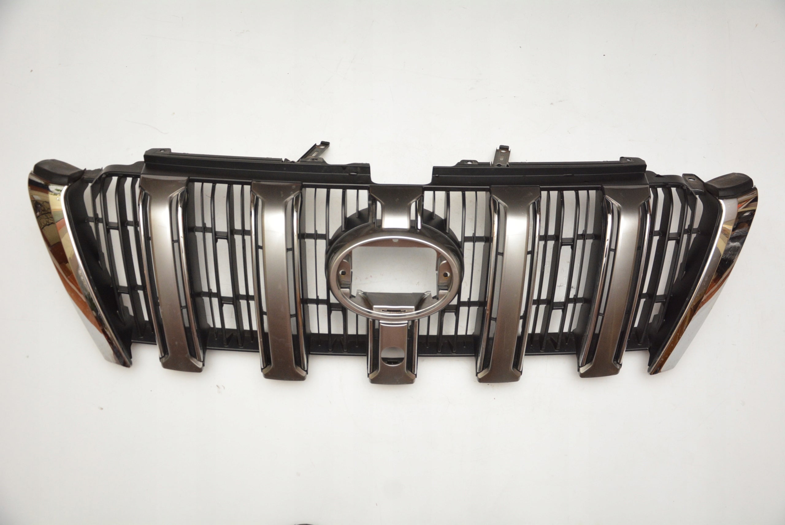 Kühlergrill Toyota 5 LAND CRUISER FRONTGRILL 5311160A71 Kühlergitter