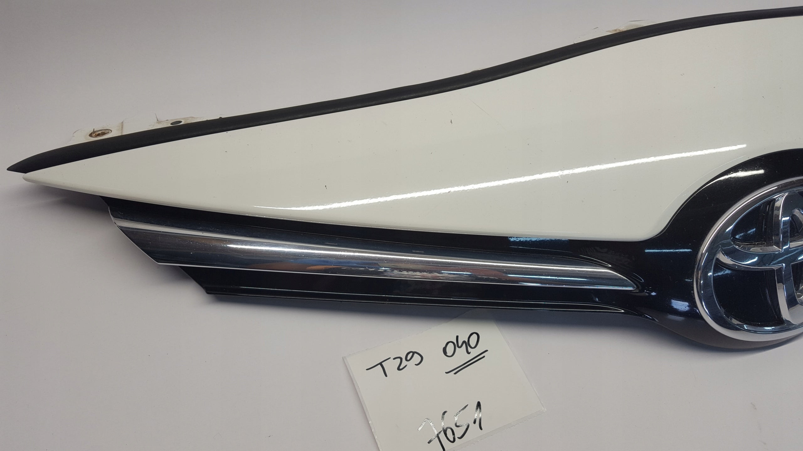 Kühlergrill Toyota AVENSIS 5 T2 FRONTGRILL 5311405120 Kühlergitter