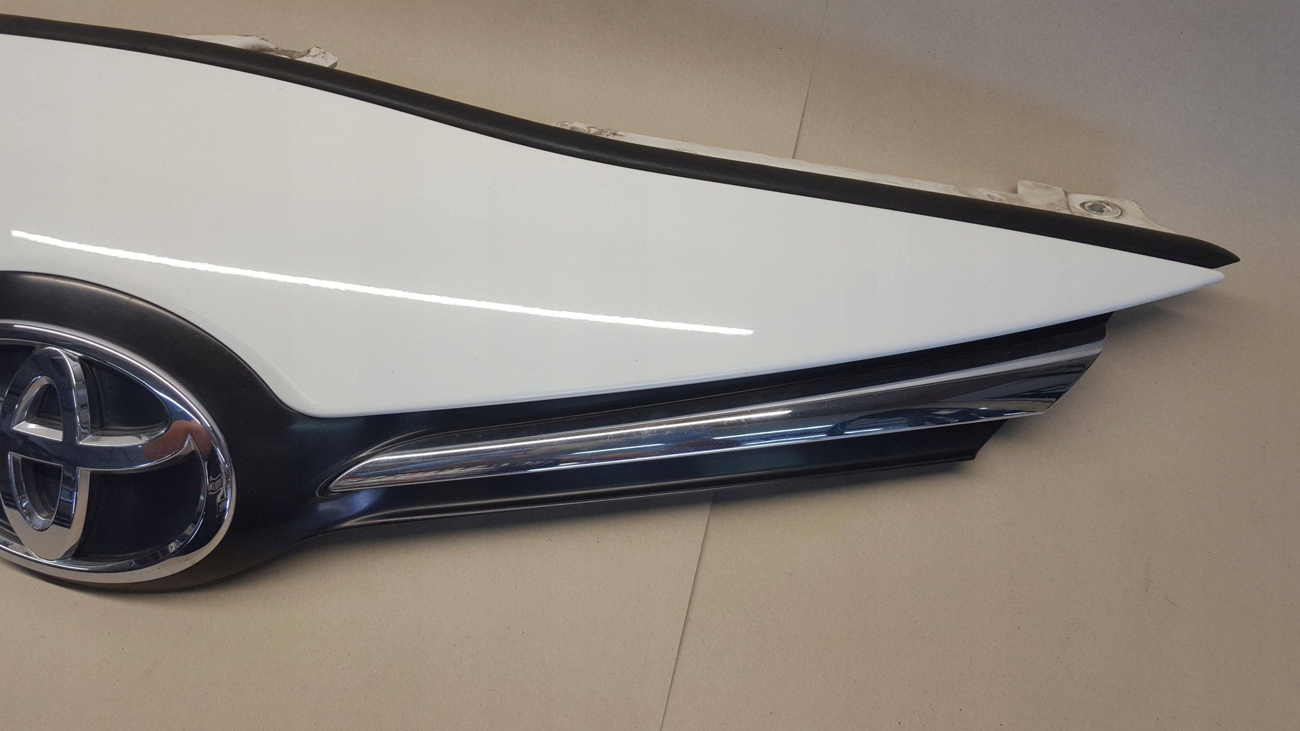 Kühlergrill Toyota 5 AVENSIS T2 FRONTGRILL 5311405120 Kühlergitter