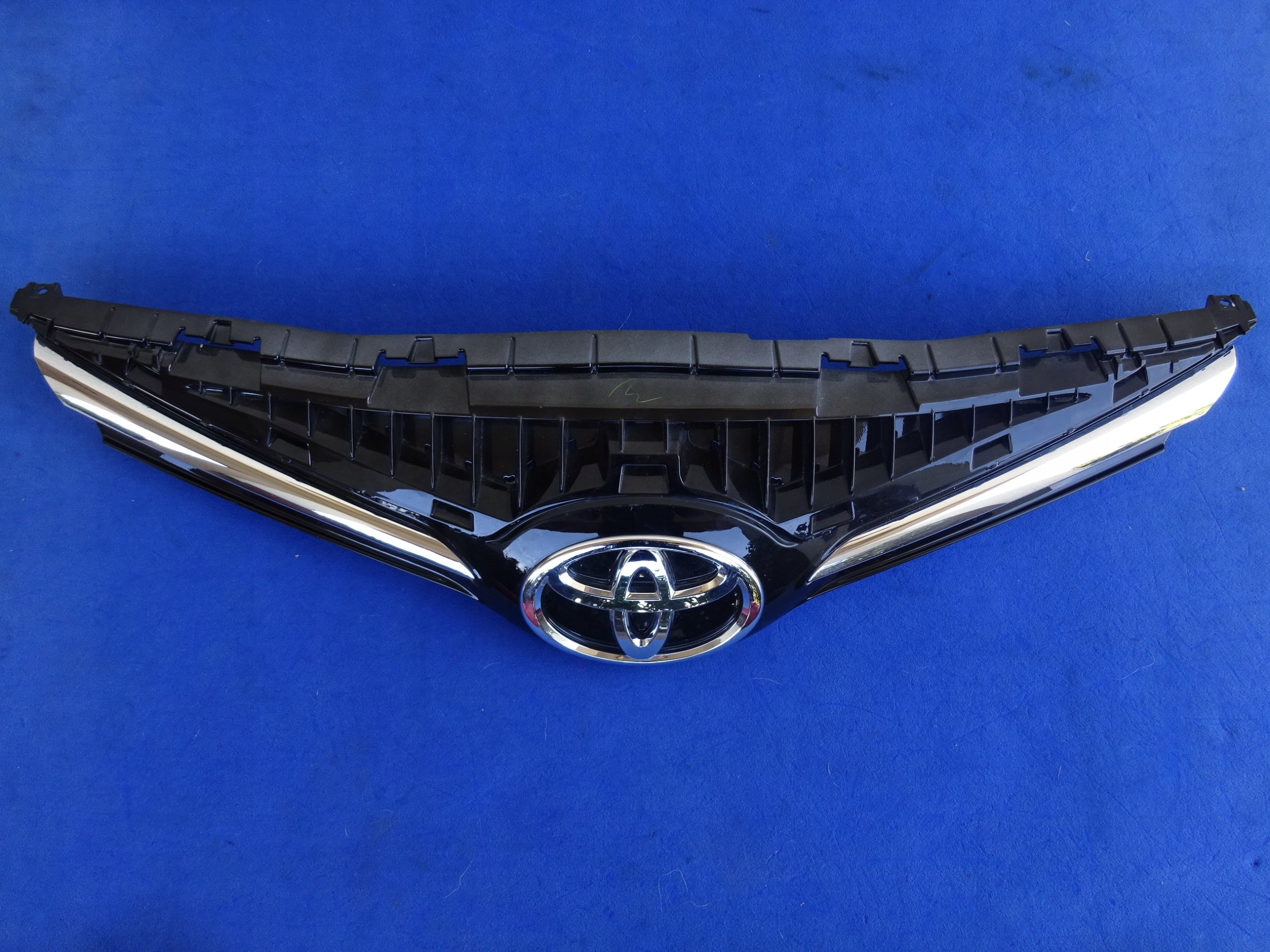 Kühlergrill Toyota 5 AVENSIS FRONTGRILL 5201620171 Kühlergitter