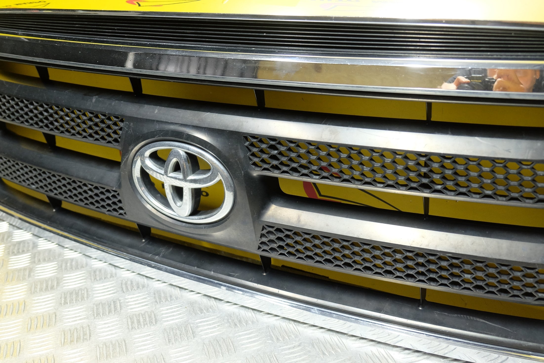 Kühlergrill Toyota E FRONTGRILL 531110C080 Kühlergitter