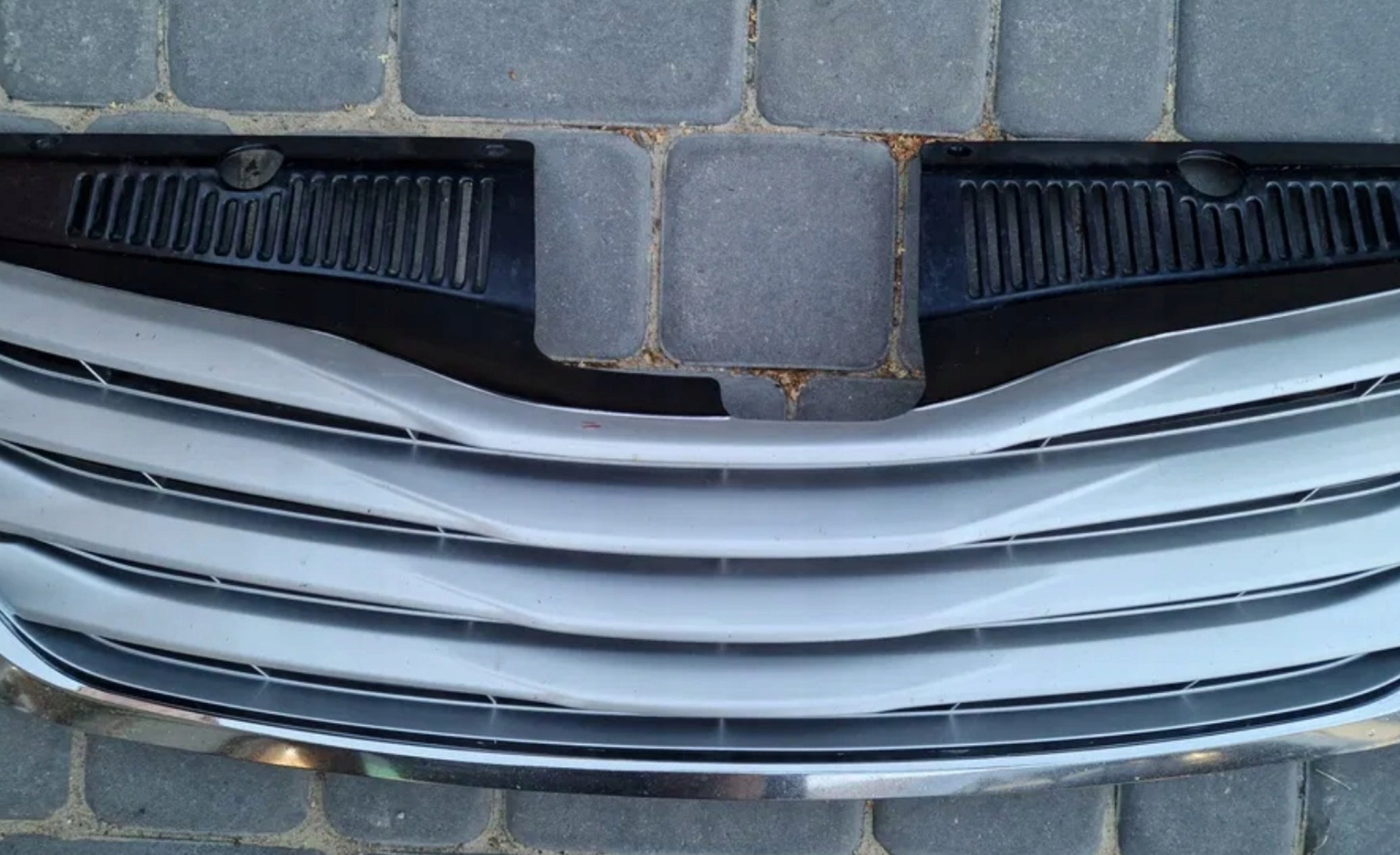 Kühlergrill Toyota 5 SIENNA CHR FRONTGRILL Kühlergitter