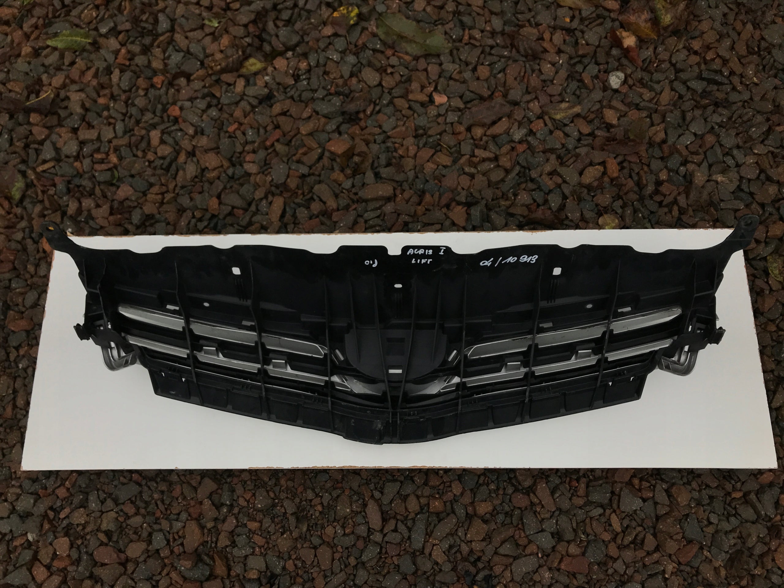 Kühlergrill Toyota E AURIS FRONTGRILL Kühlergitter