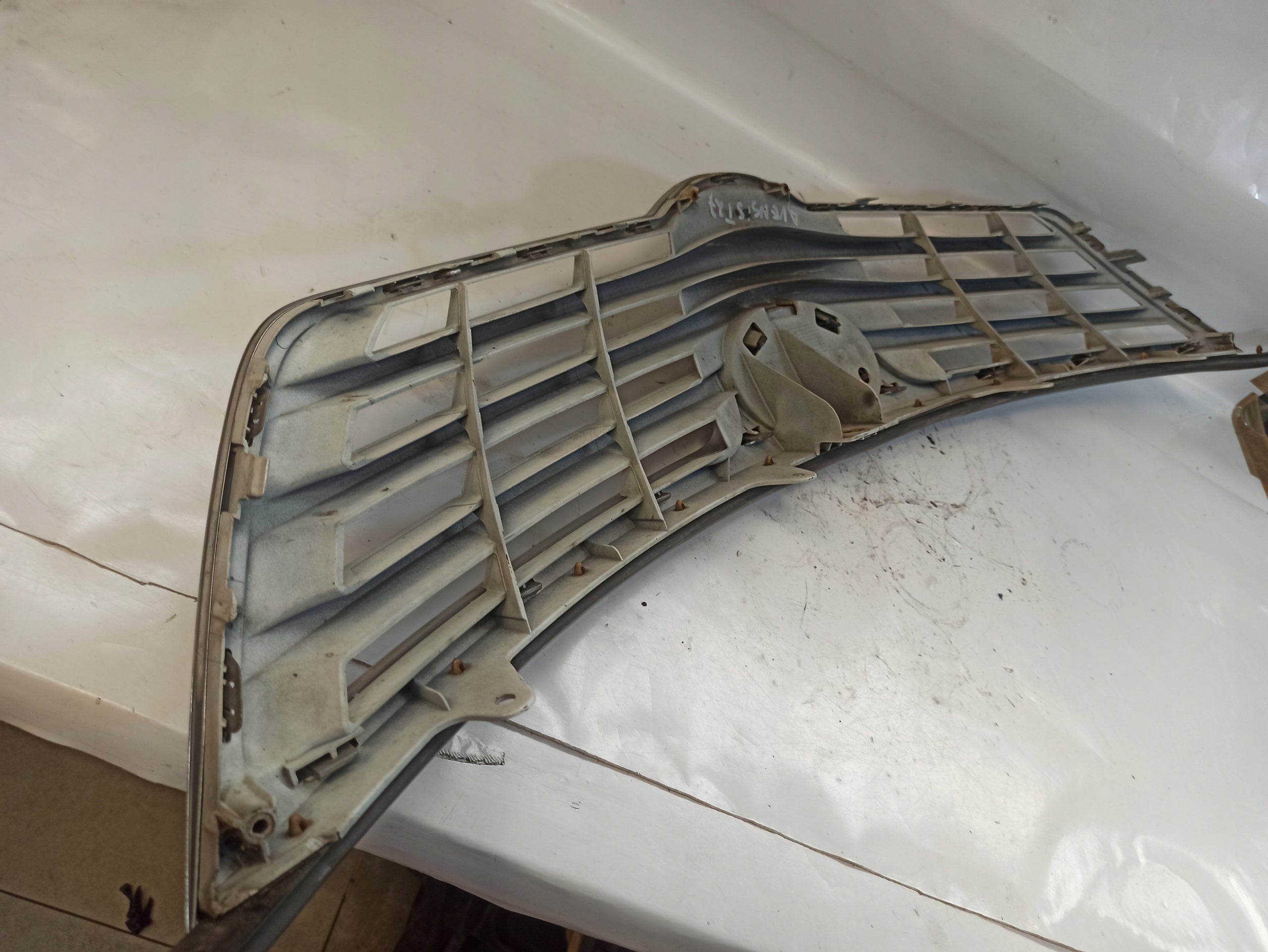 Kühlergrill Toyota AVENSIS T25 FRONTGRILL 5310005110 Kühlergitter