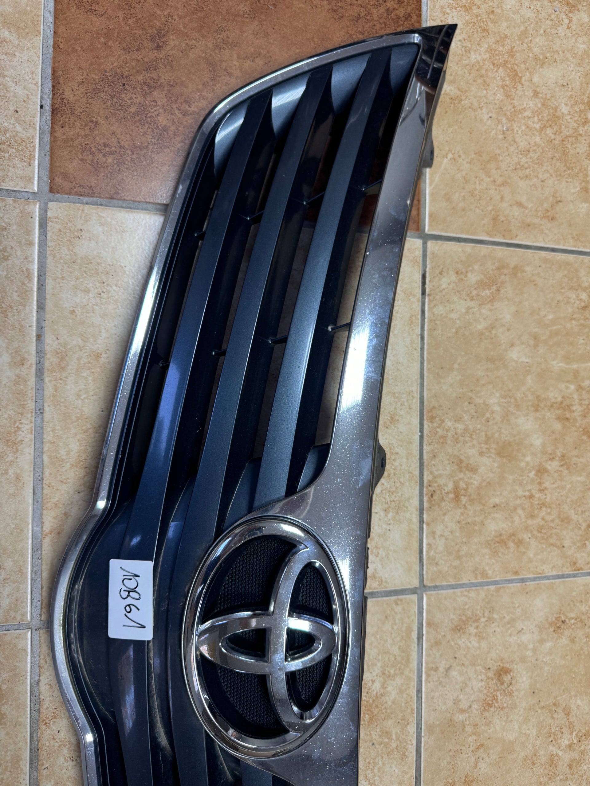 Kühlergrill Toyota AVENSIS T27 FRONTGRILL Kühlergitter