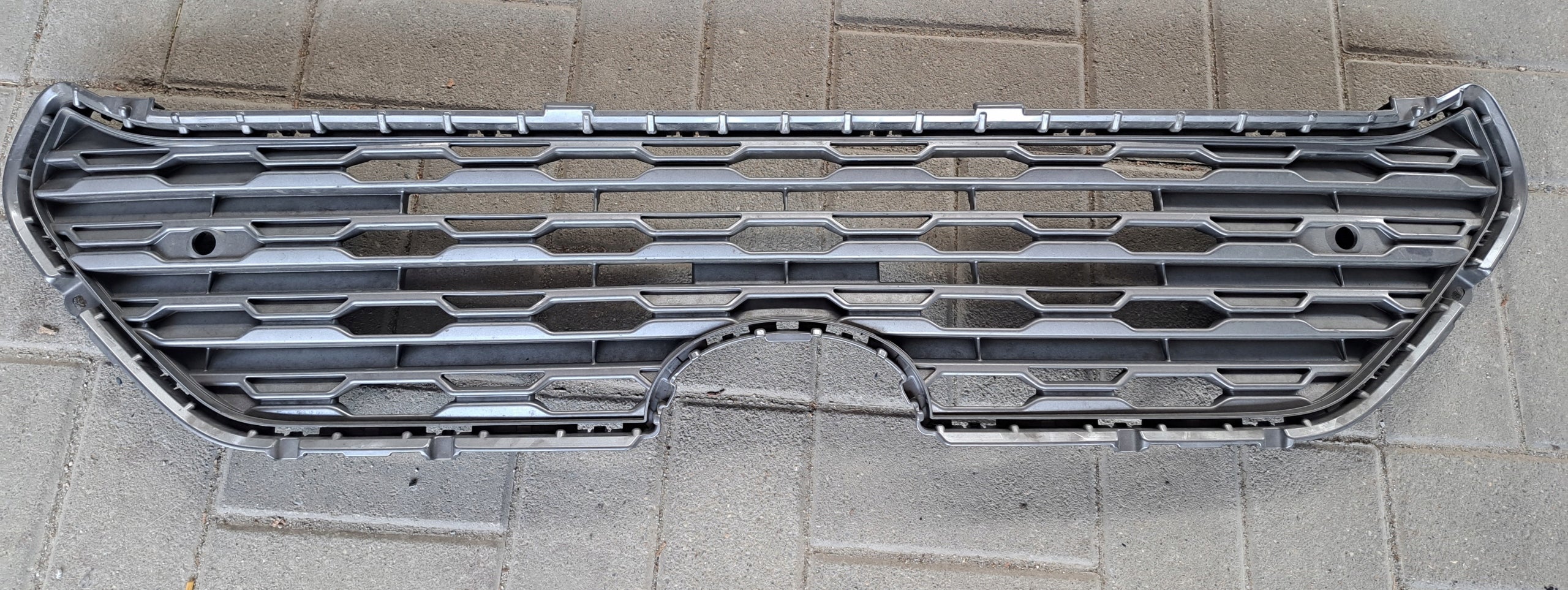 Kühlergrill Toyota 5 V FRONTGRILL 5311242220 Kühlergitter