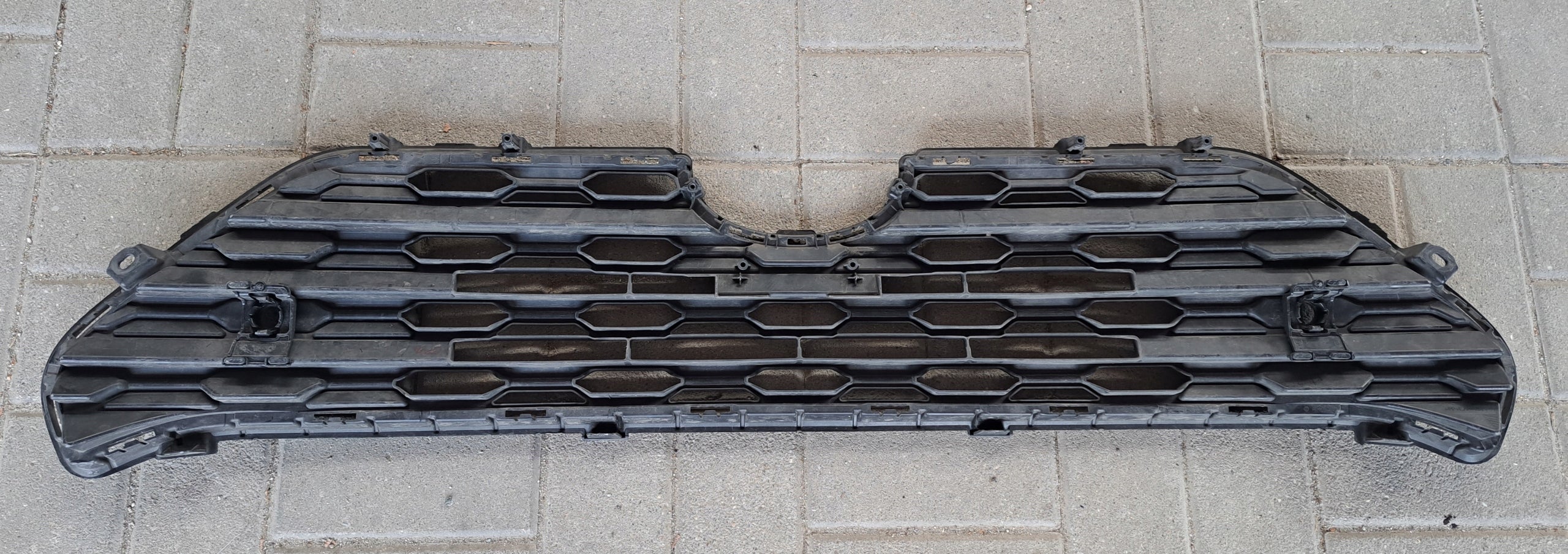 Kühlergrill Toyota 5 V FRONTGRILL 5311242220 Kühlergitter