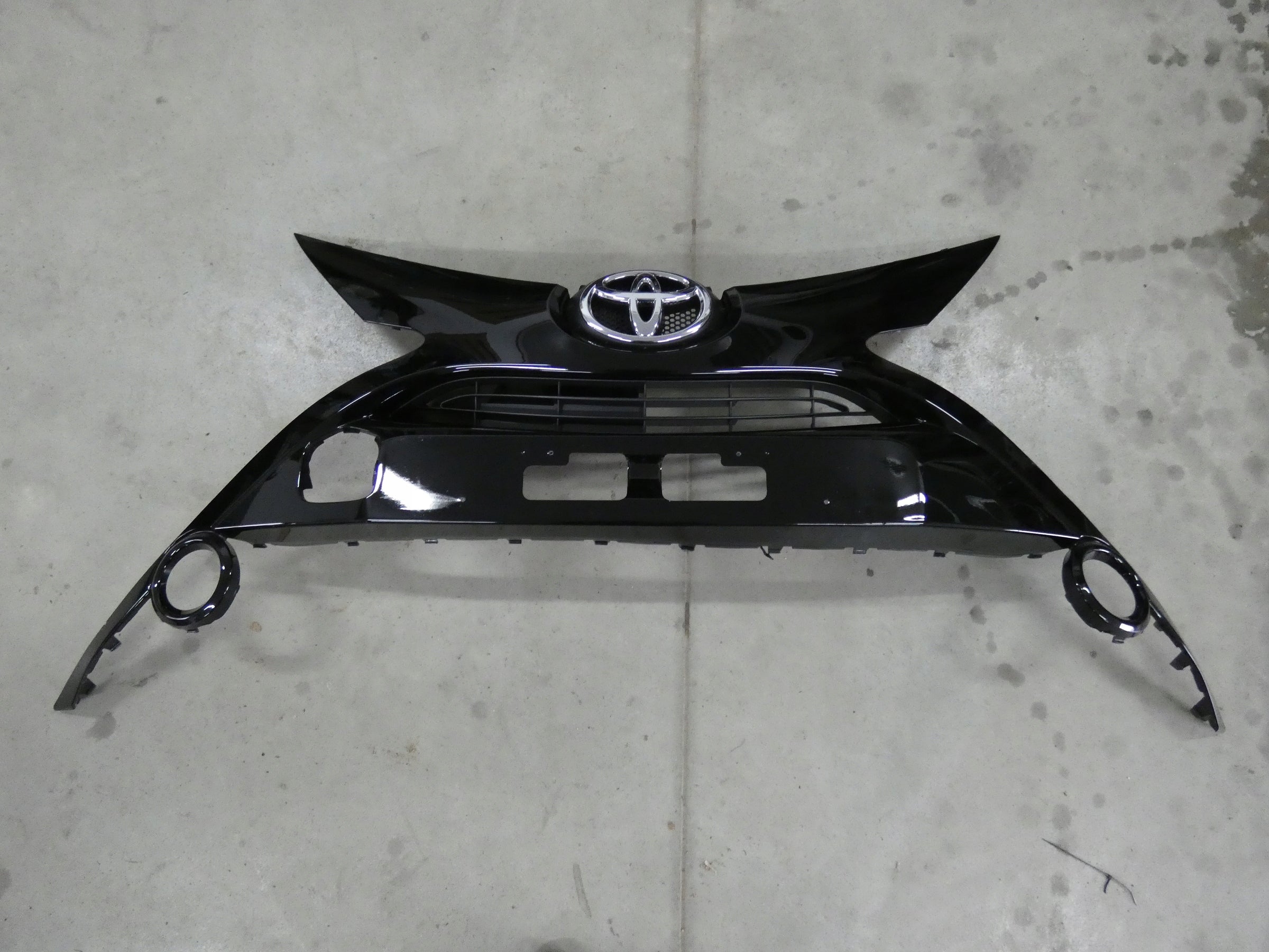  Kühlergrill Toyota AYGO FRONTGRILL Kühlergitter product image