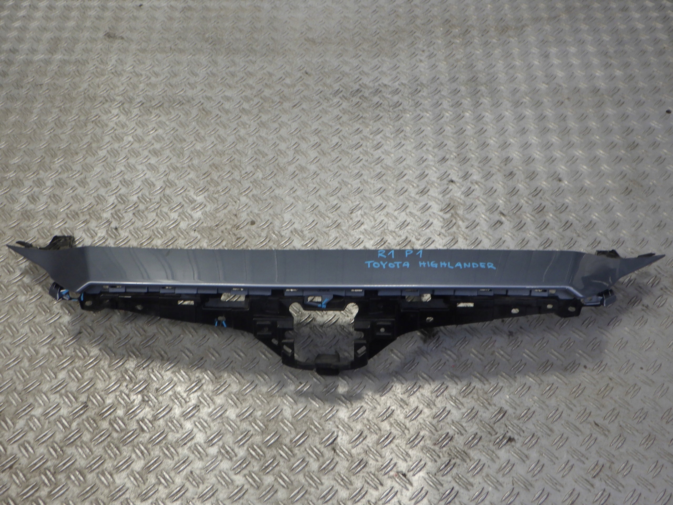 Kühlergrill Toyota 5 HIGHLANDER FRONTGRILL 531150E010 Kühlergitter