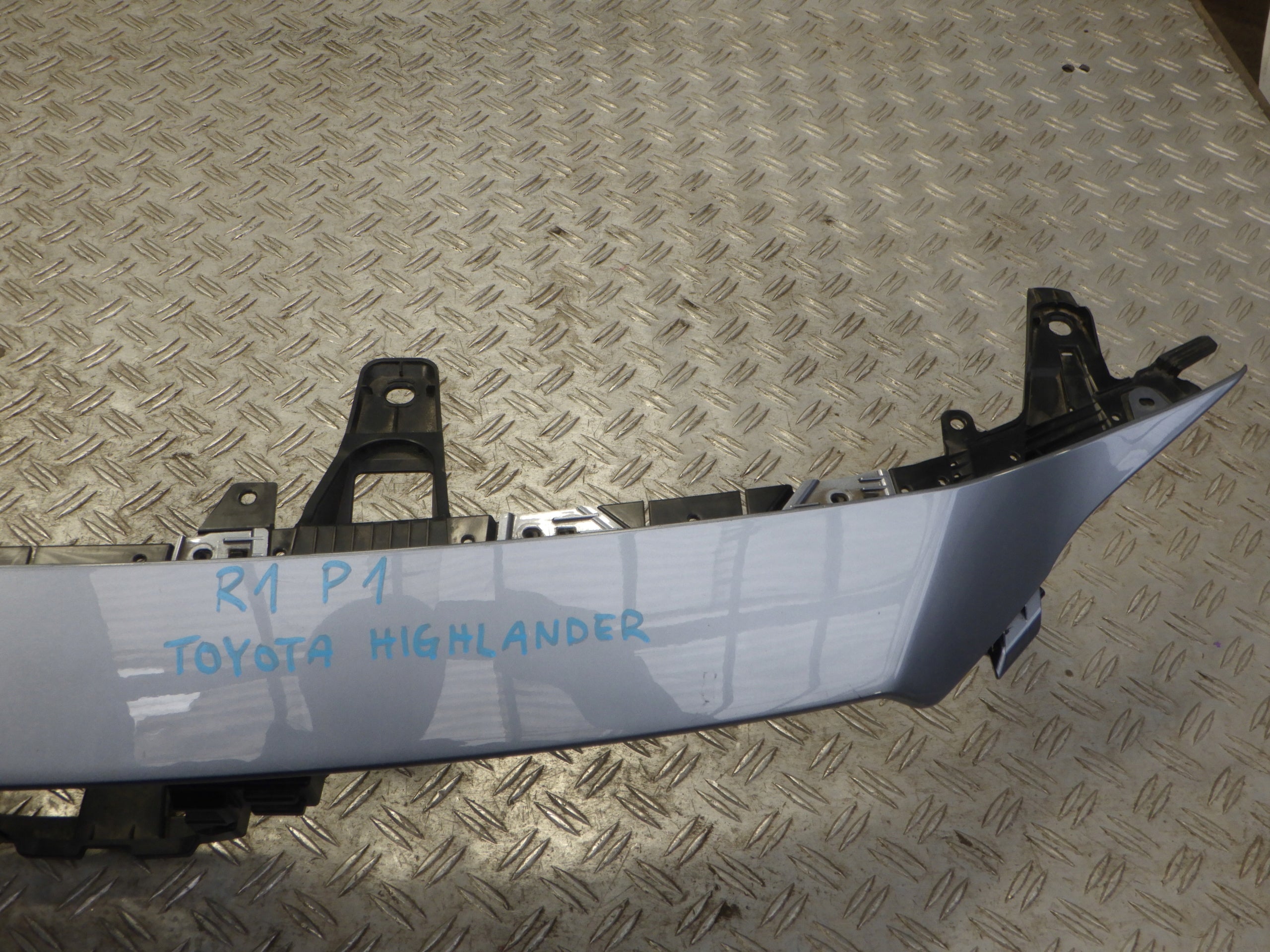 Kühlergrill Toyota 5 HIGHLANDER FRONTGRILL 531150E010 Kühlergitter