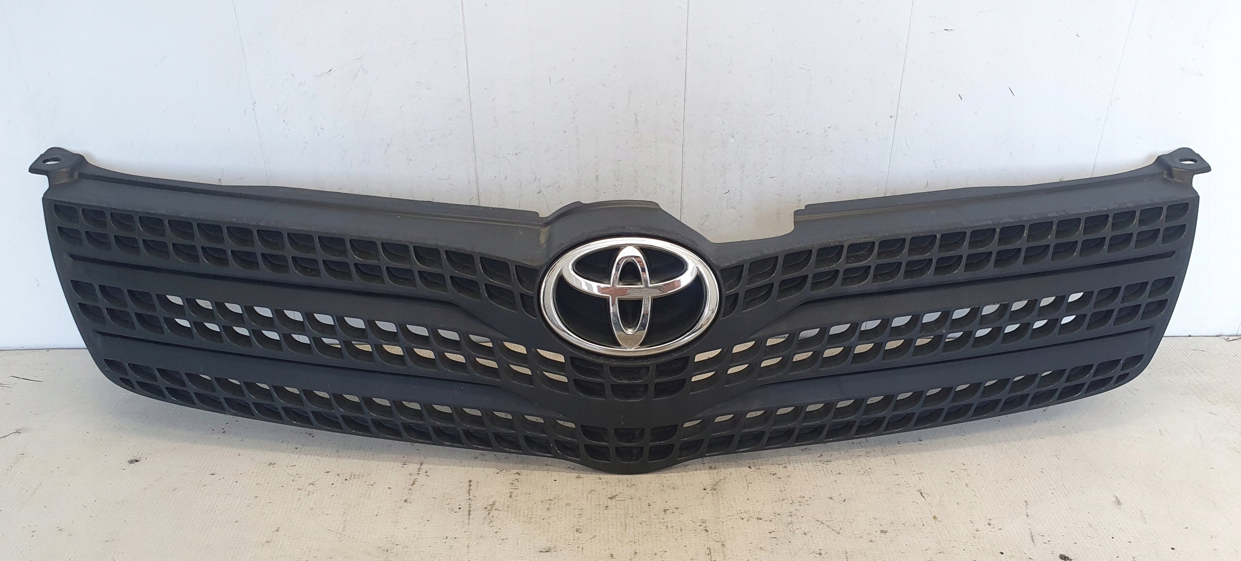  Kühlergrill Toyota 5 COROLLA VERSO FRONTGRILL 5311113240 Kühlergitter product image