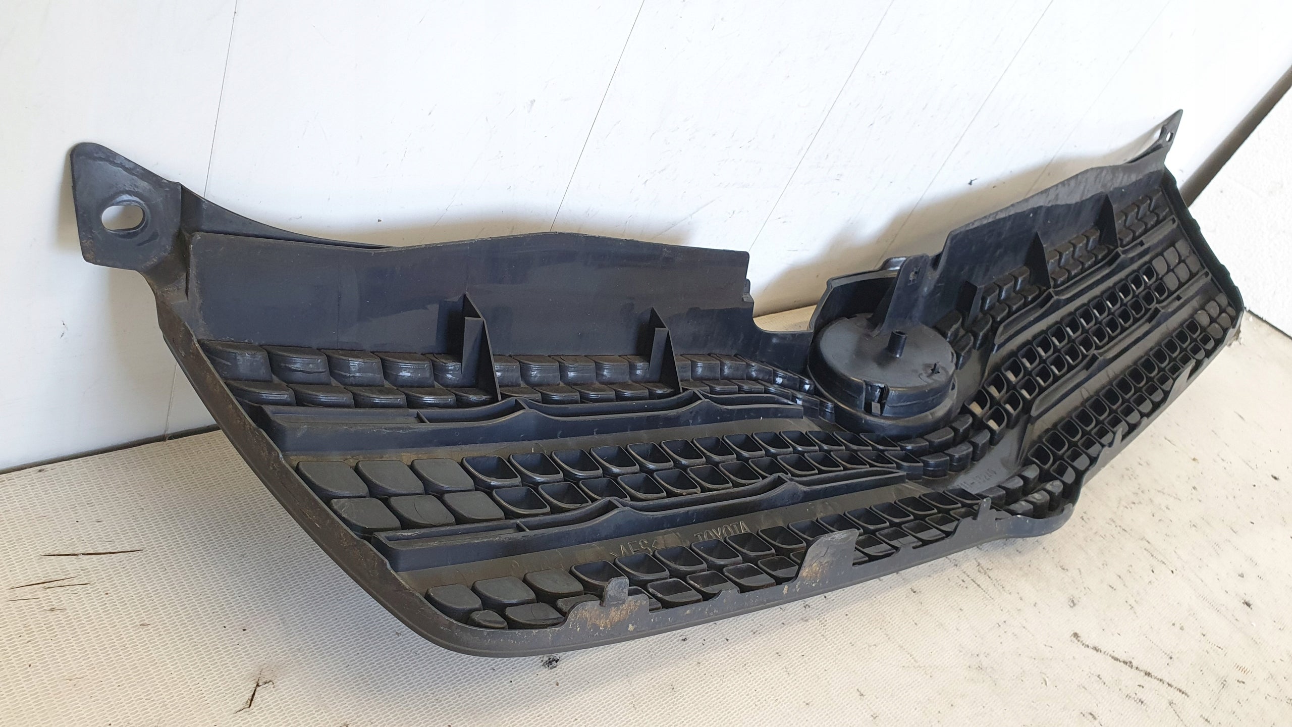 Kühlergrill Toyota 5 COROLLA VERSO FRONTGRILL 5311113240 Kühlergitter