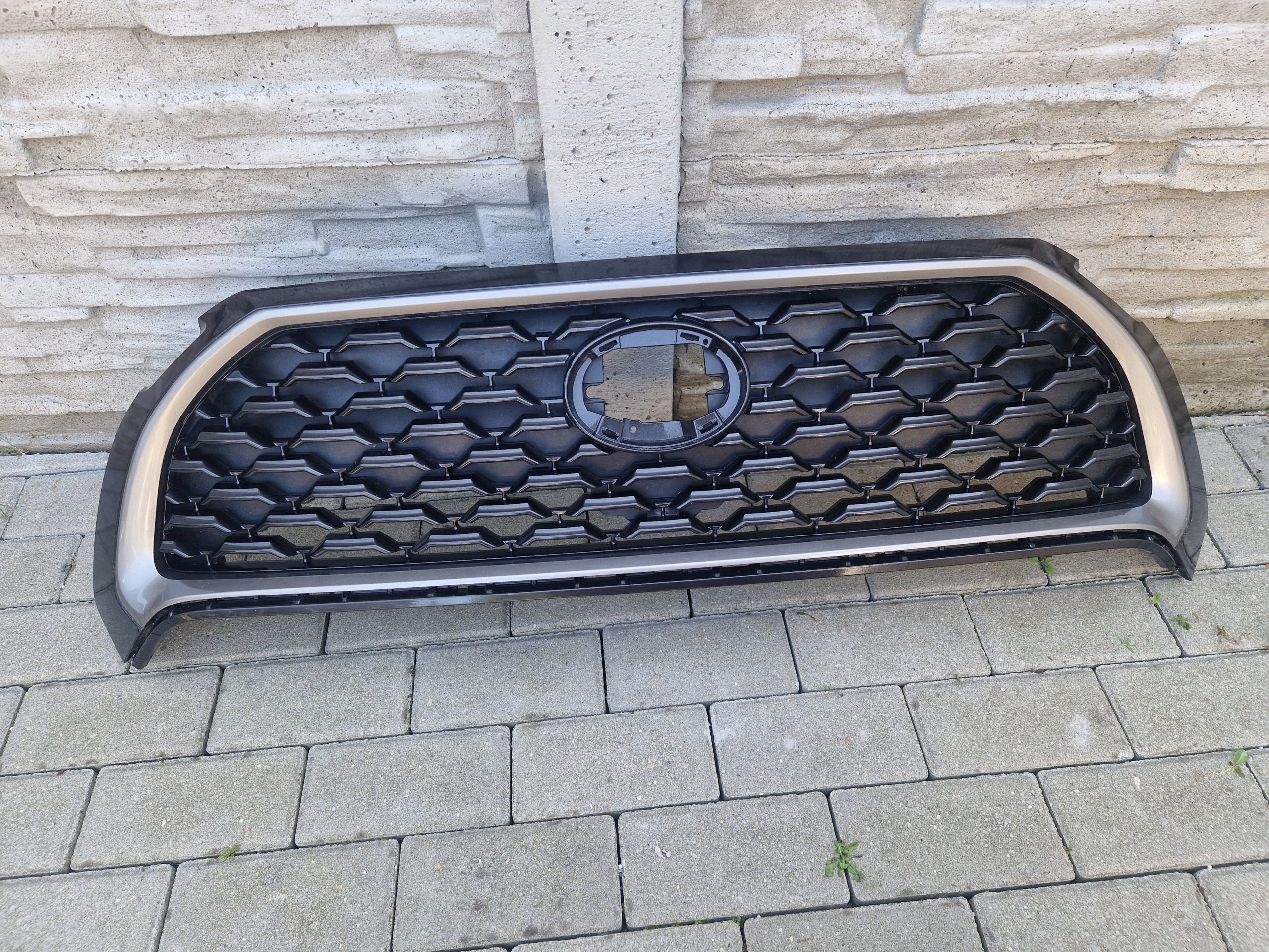 Kühlergrill Toyota COROLLA CROSS FRONTGRILL 5310016010 Kühlergitter