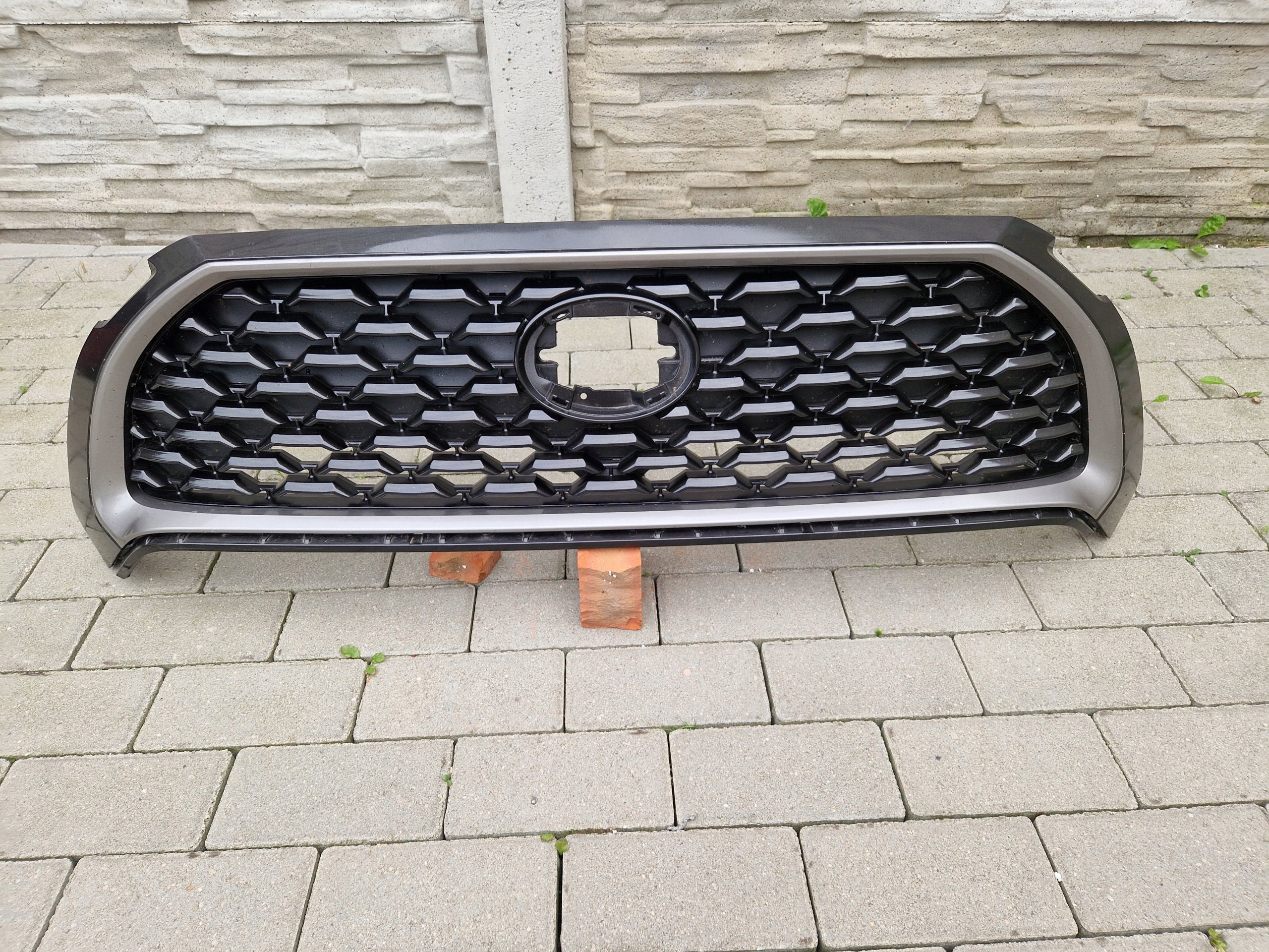  Kühlergrill Toyota COROLLA CROSS FRONTGRILL 5310016010 Kühlergitter product image