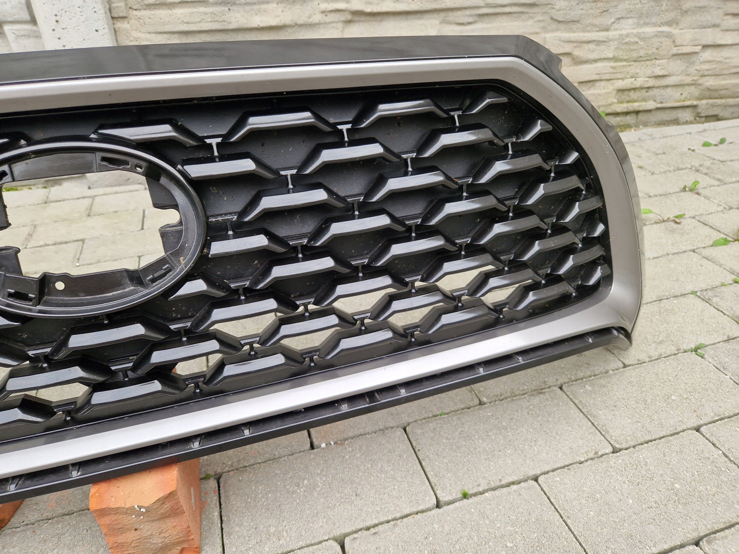 Kühlergrill Toyota COROLLA CROSS FRONTGRILL 5310016010 Kühlergitter