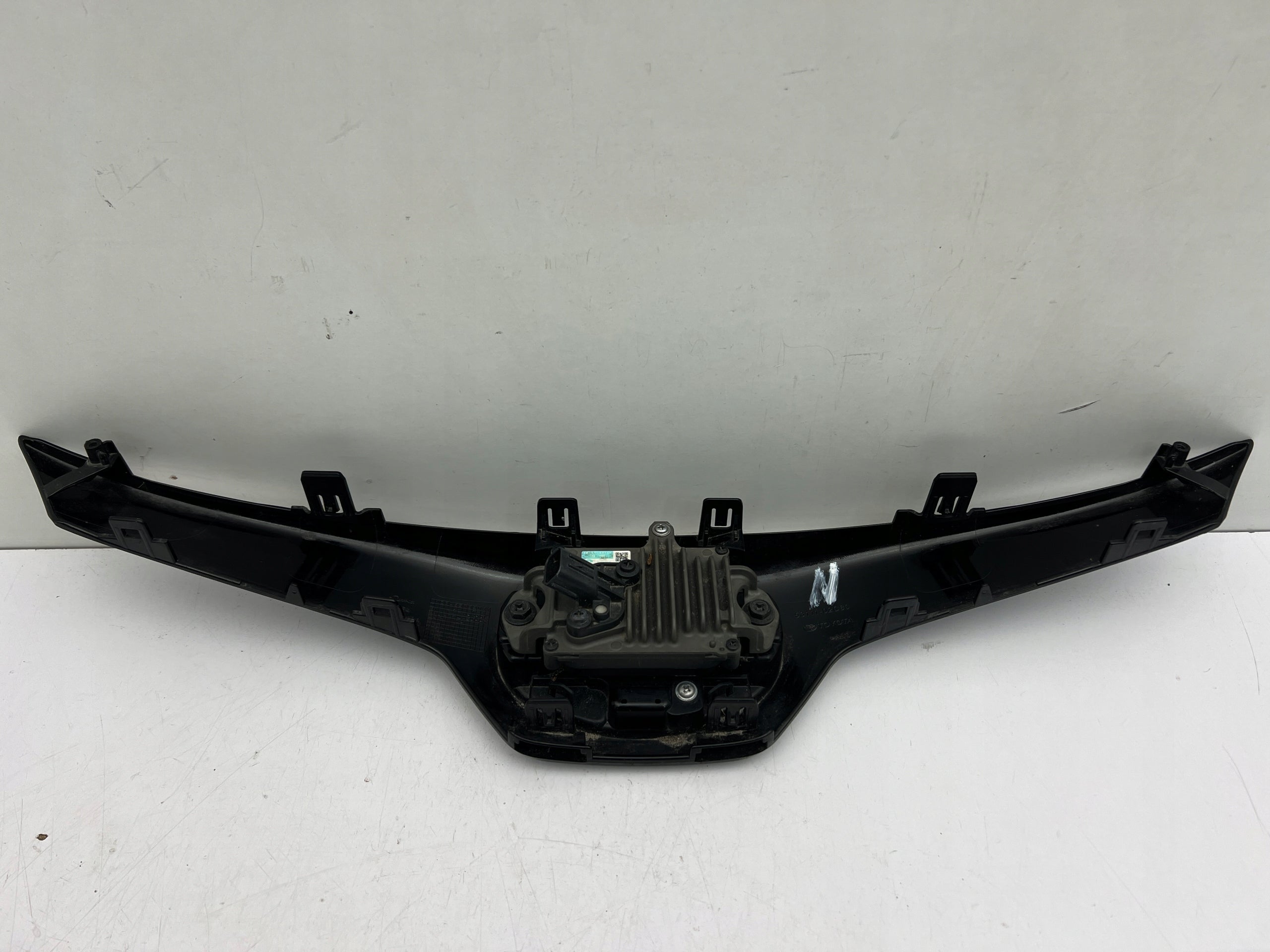 Kühlergrill Toyota COROLLA E21 FRONTGRILL 5311102C80 Kühlergitter