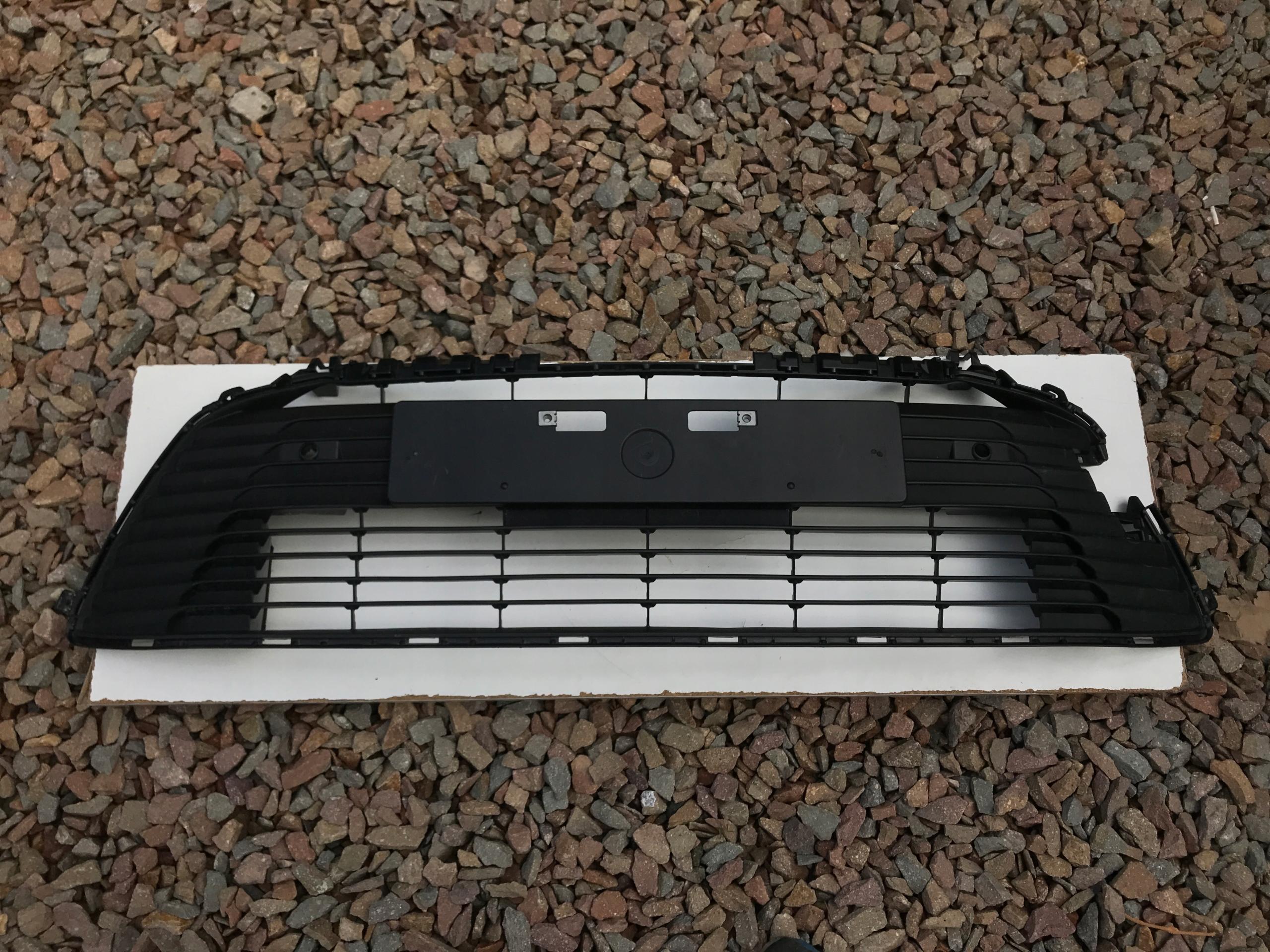 Kühlergrill Toyota COROLLA E21 FRONTGRILL Kühlergitter