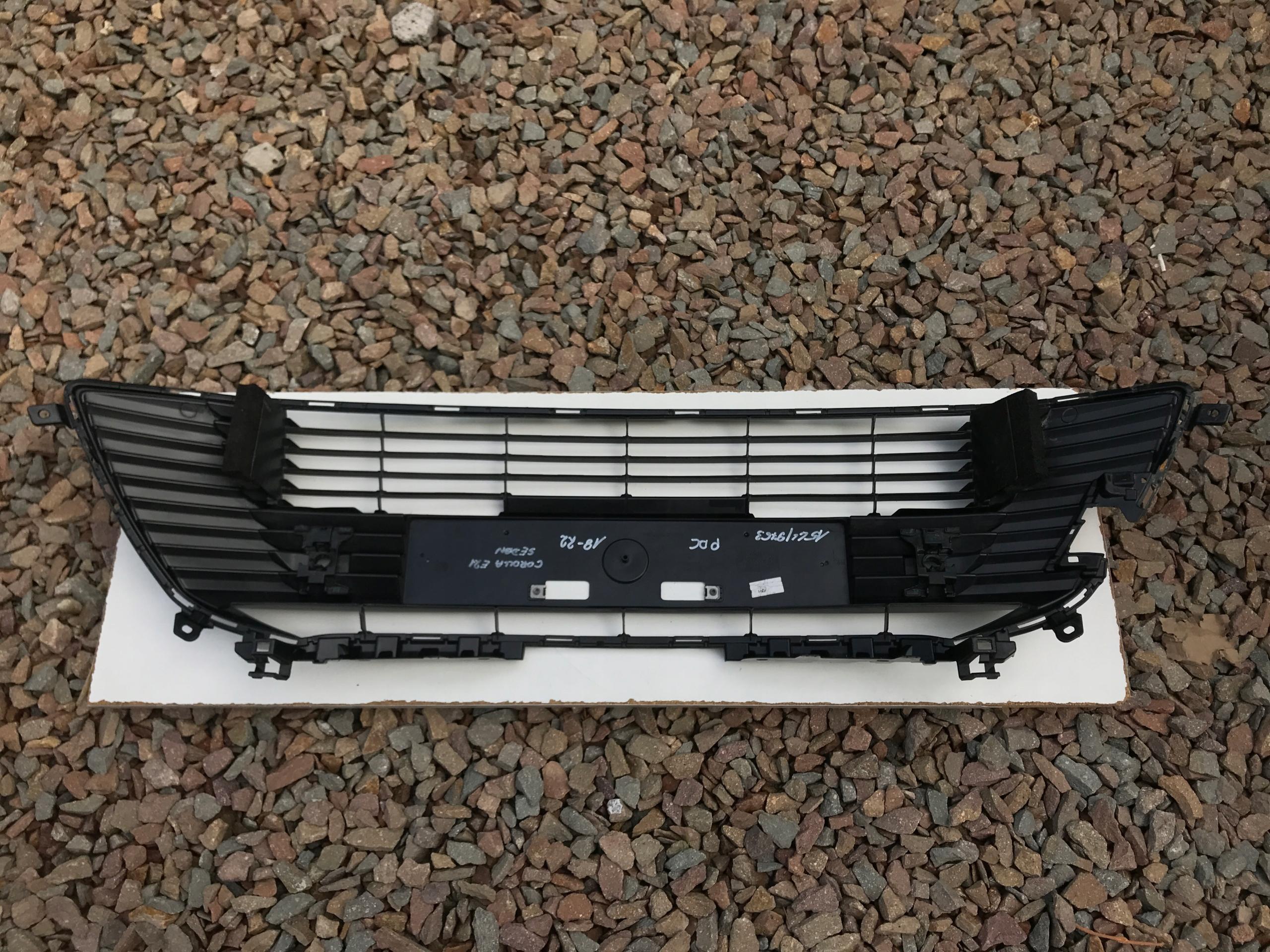 Kühlergrill Toyota COROLLA E21 FRONTGRILL Kühlergitter