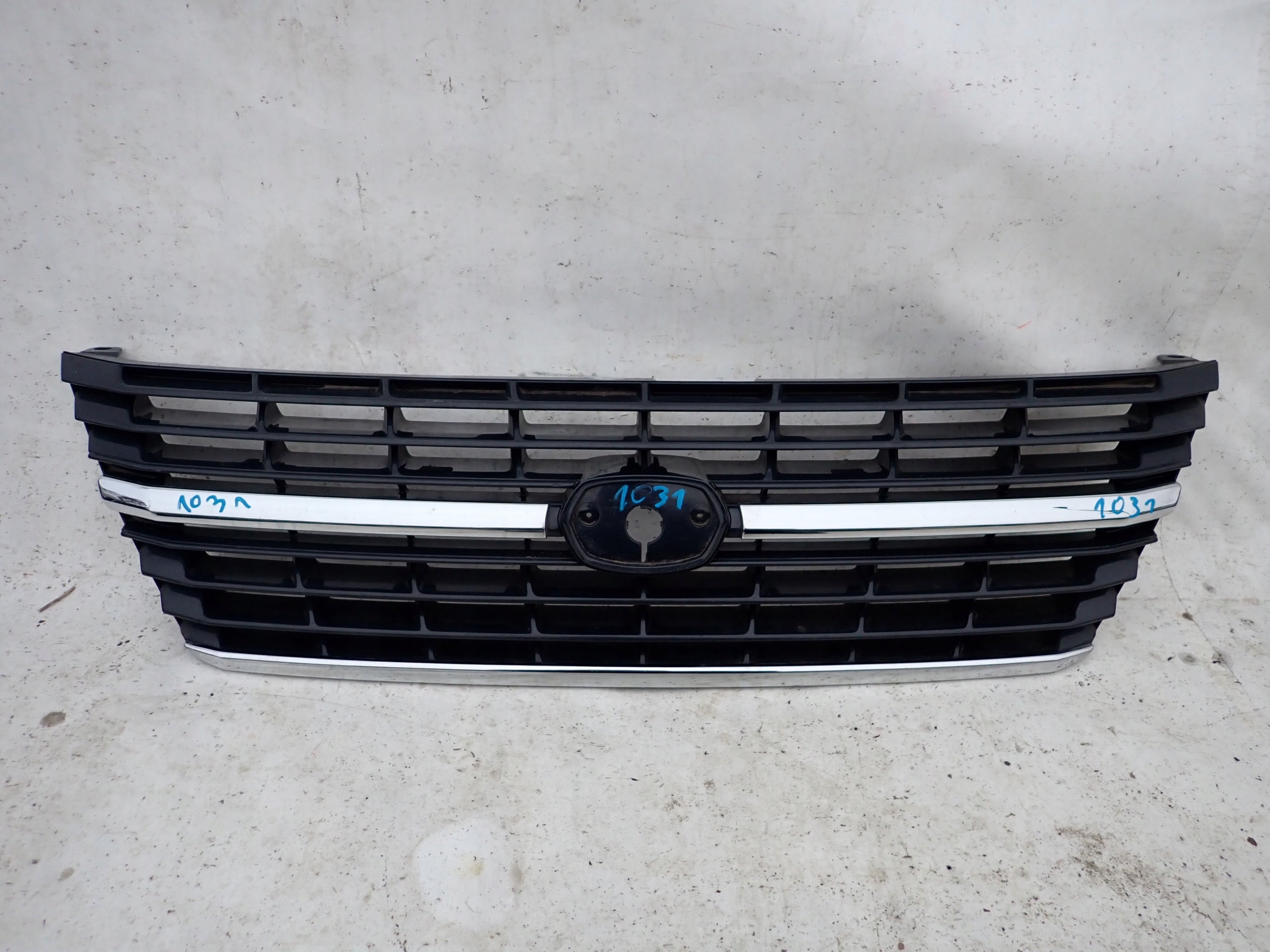 Kühlergrill Toyota 5 V HIACE FRONTGRILL 5311126380 Kühlergitter