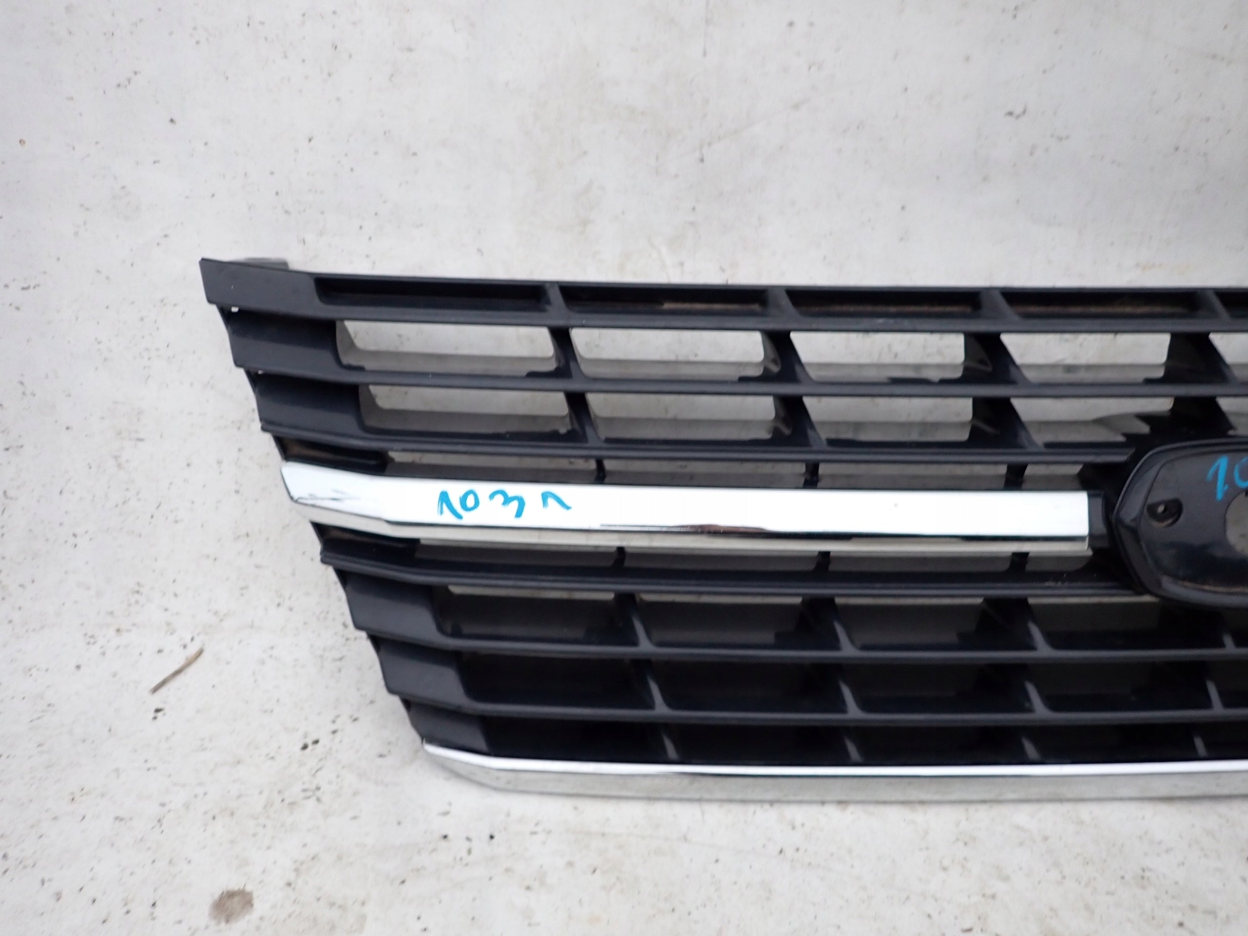 Kühlergrill Toyota 5 V HIACE FRONTGRILL 5311126380 Kühlergitter